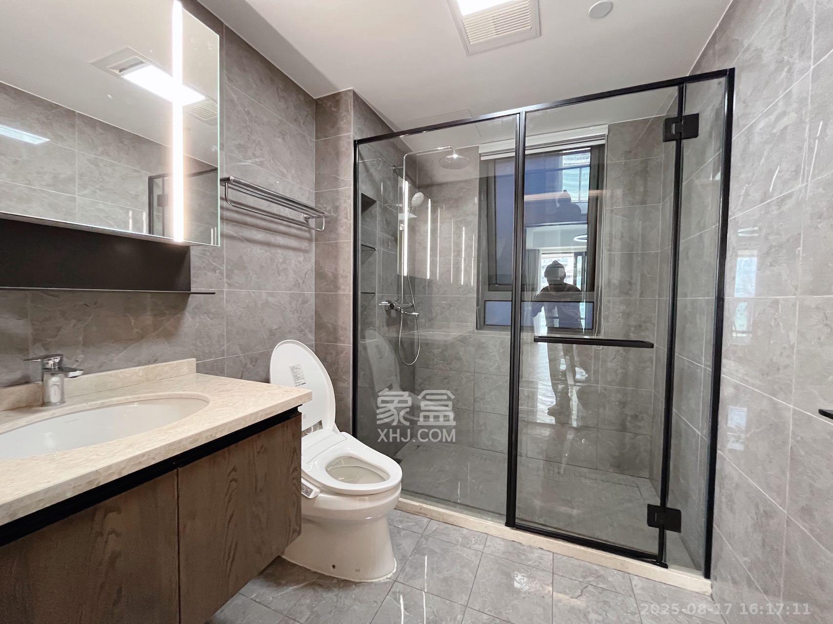 绿地V岛 1室0厅0卫 10000.0元/月 绿地V岛 1室0厅0卫 10000.0元/月室内图