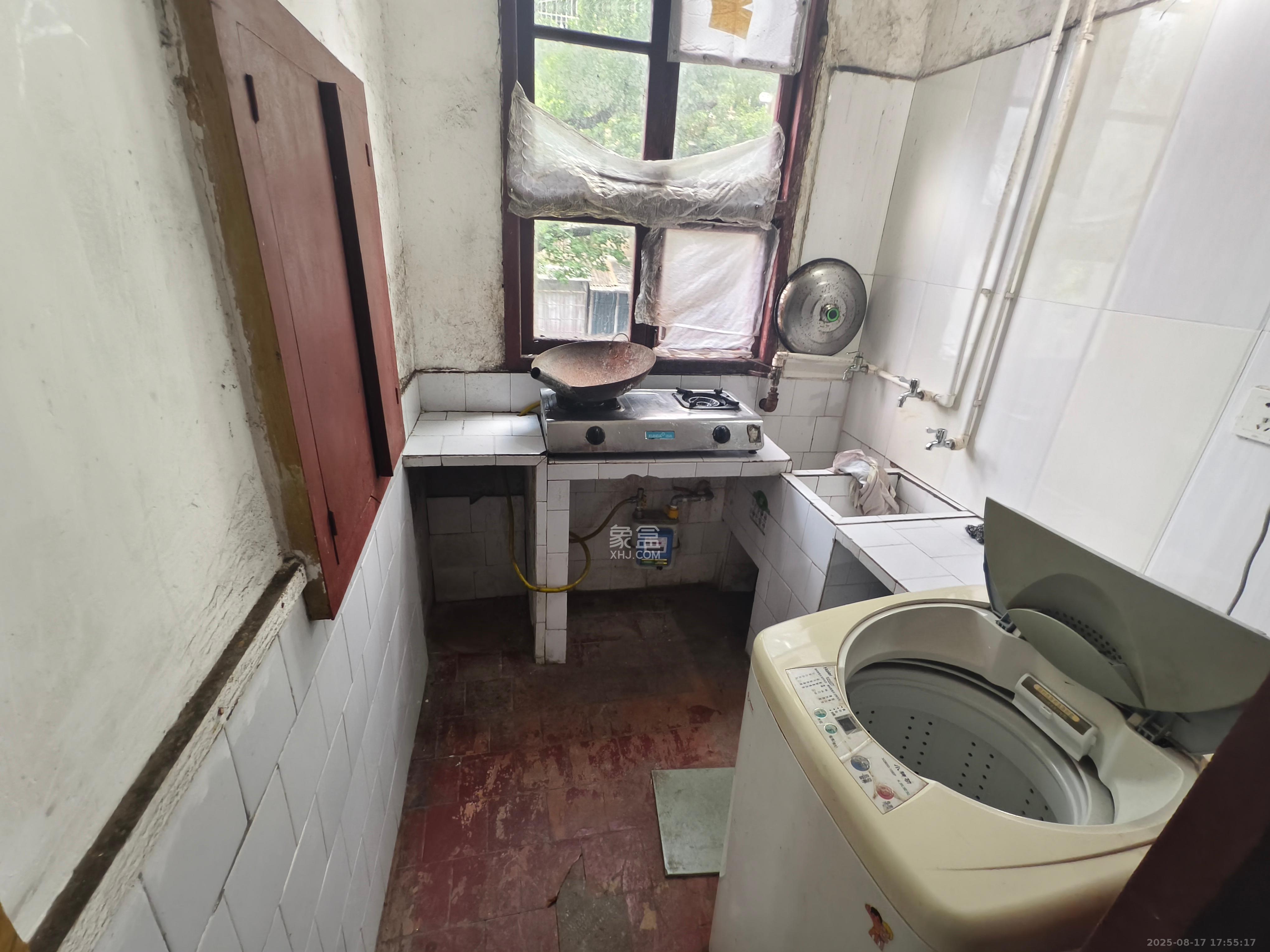 丽臣小区  1室1厅1卫    850.0元/月室内图