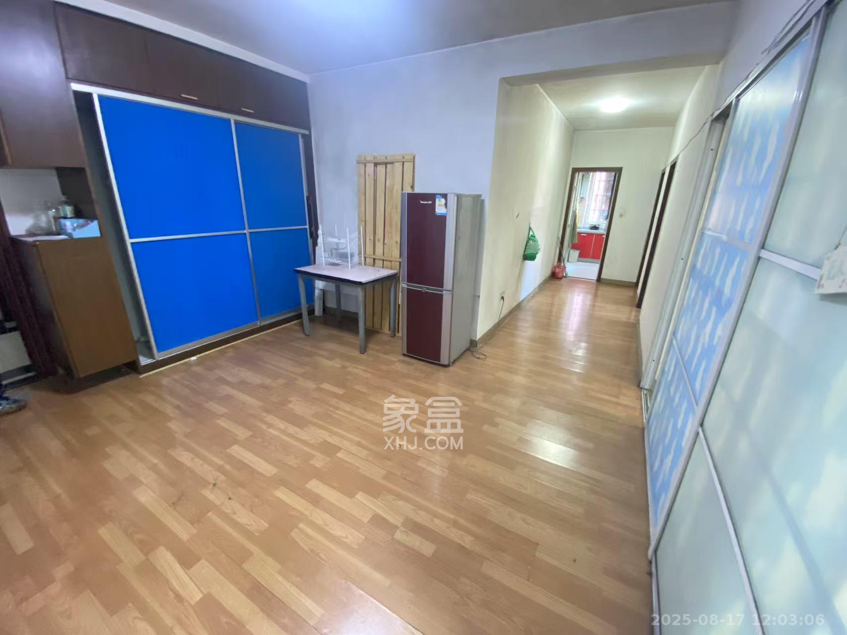 巧克力空间（建鸿达现代大厦）  2室2厅1卫   1800.00元/月室内图