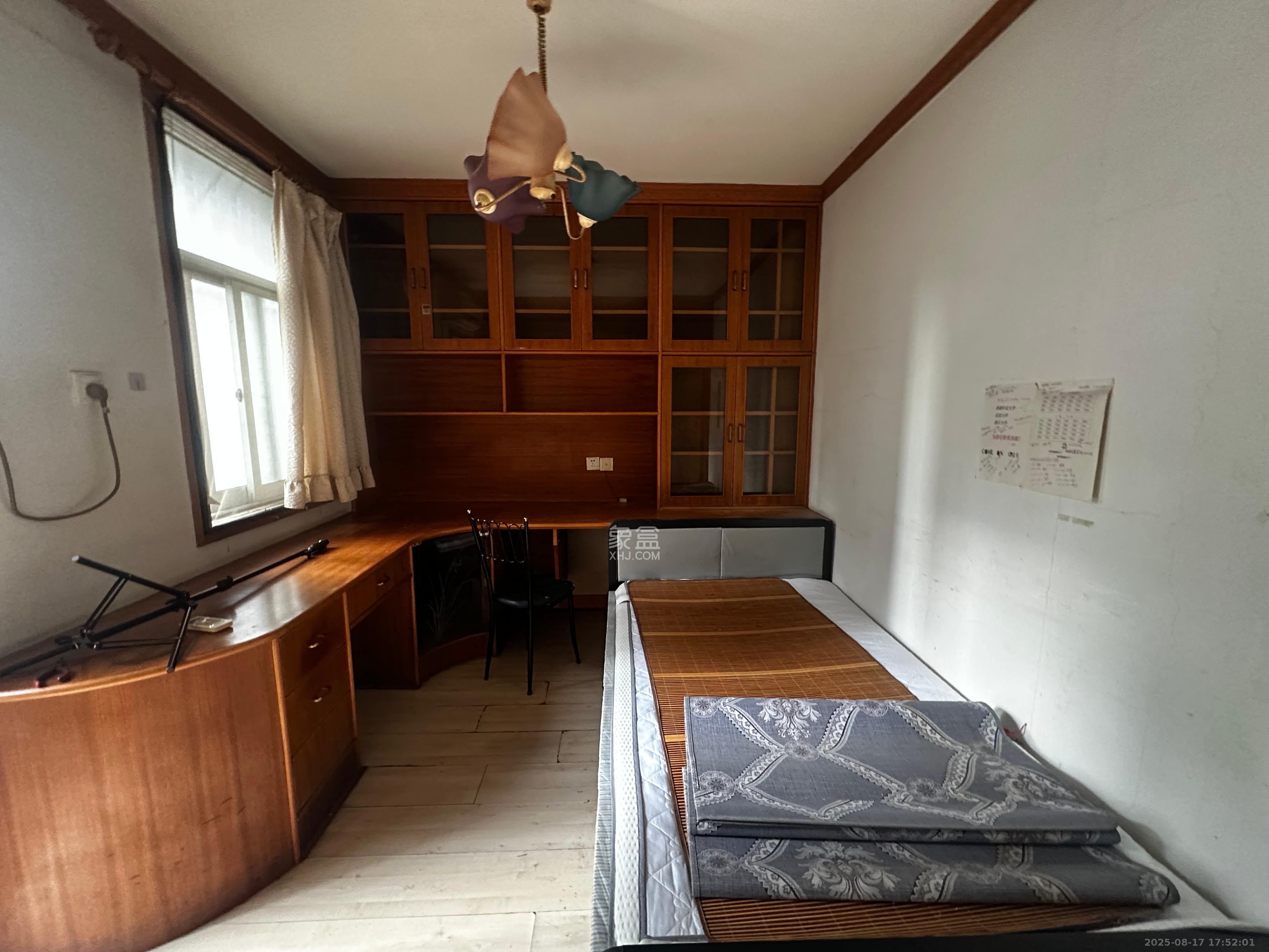 南建公寓 5室2厅2卫 3000.0元/月 南建公寓 5室2厅2卫 3000.0元/月室内图