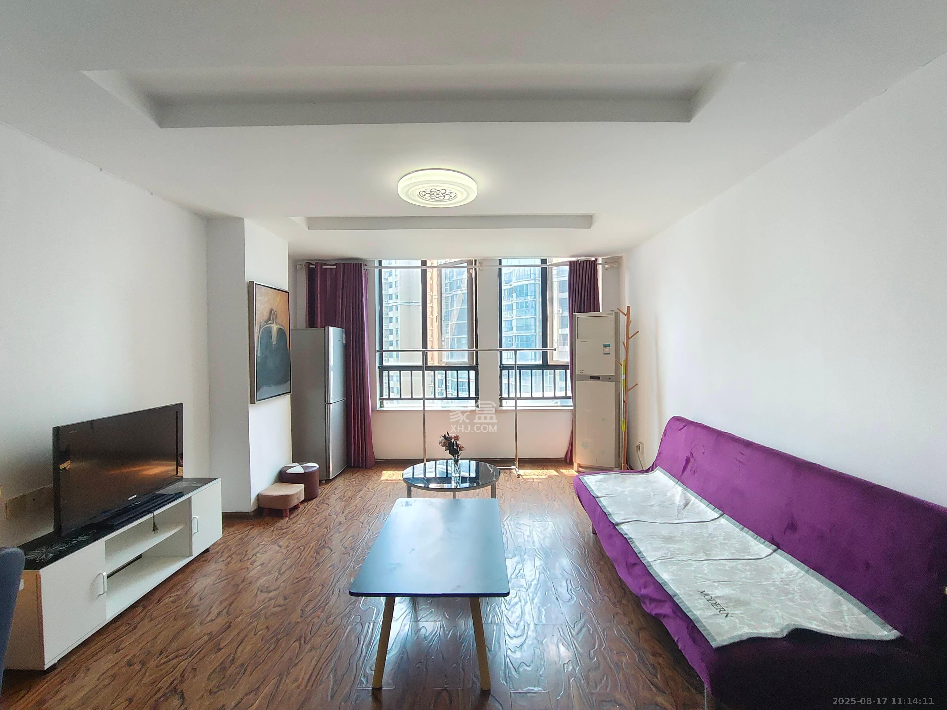 融圣国际 1室2厅1卫 2400.0元/月 融圣国际 1室2厅1卫 2400.0元/月室内图