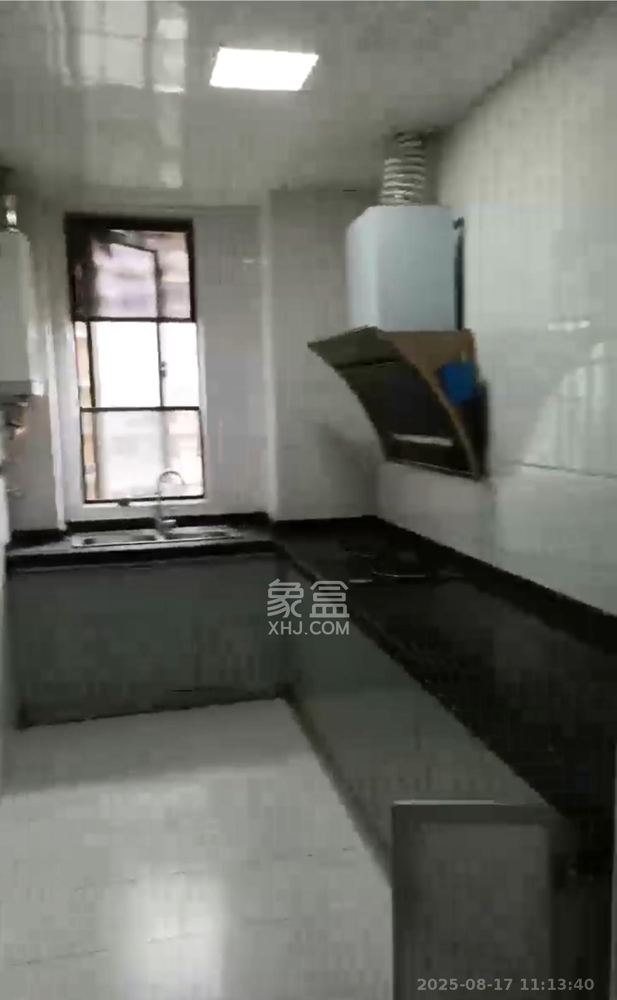 金轮星光名座  4室2厅2卫    3100.0元/月室内图