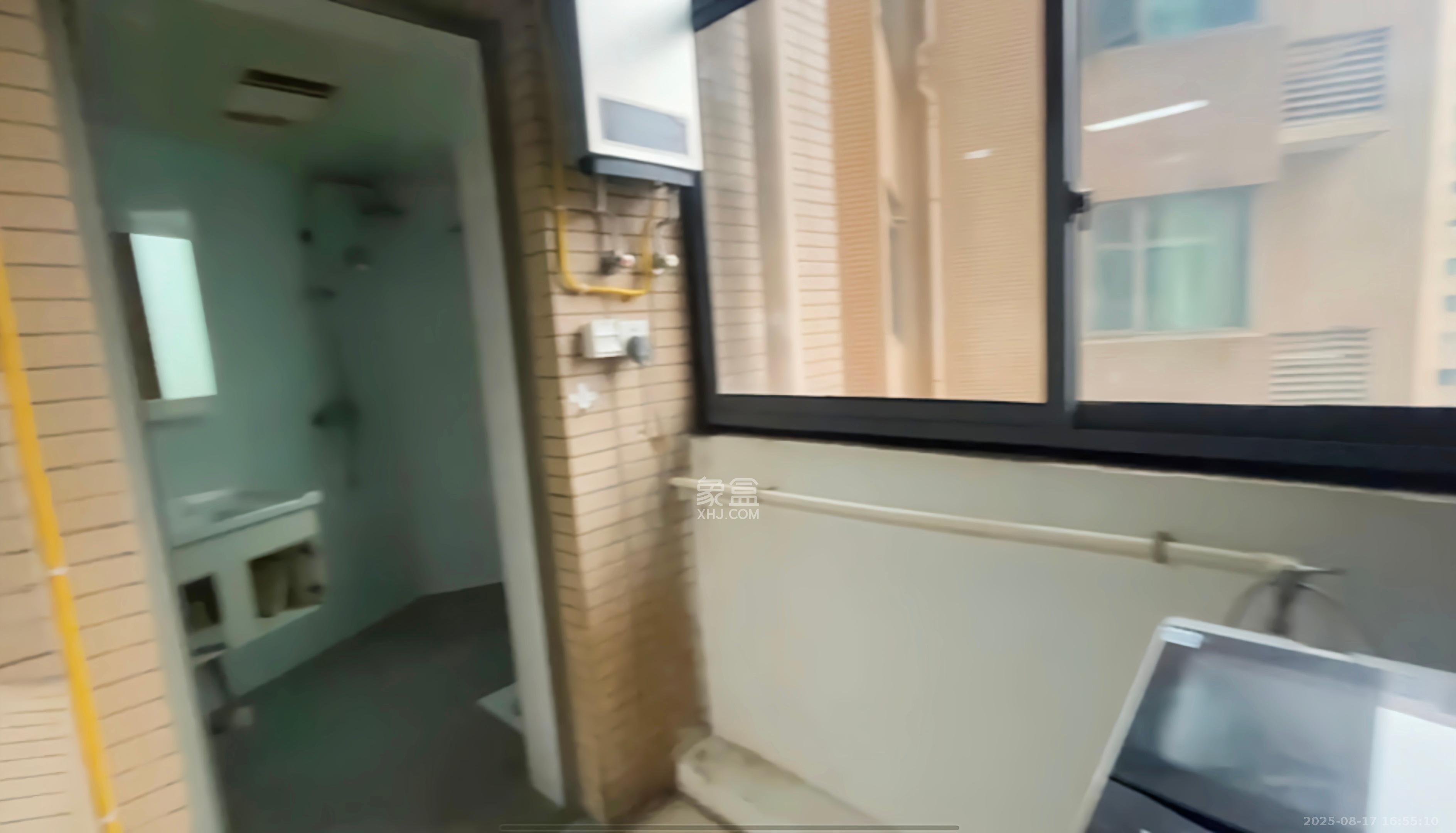 新城新世界一二三期 5室2厅2卫 3400.0元/月 新城新世界一二三期 5室2厅2卫 3400.0元/月室内图