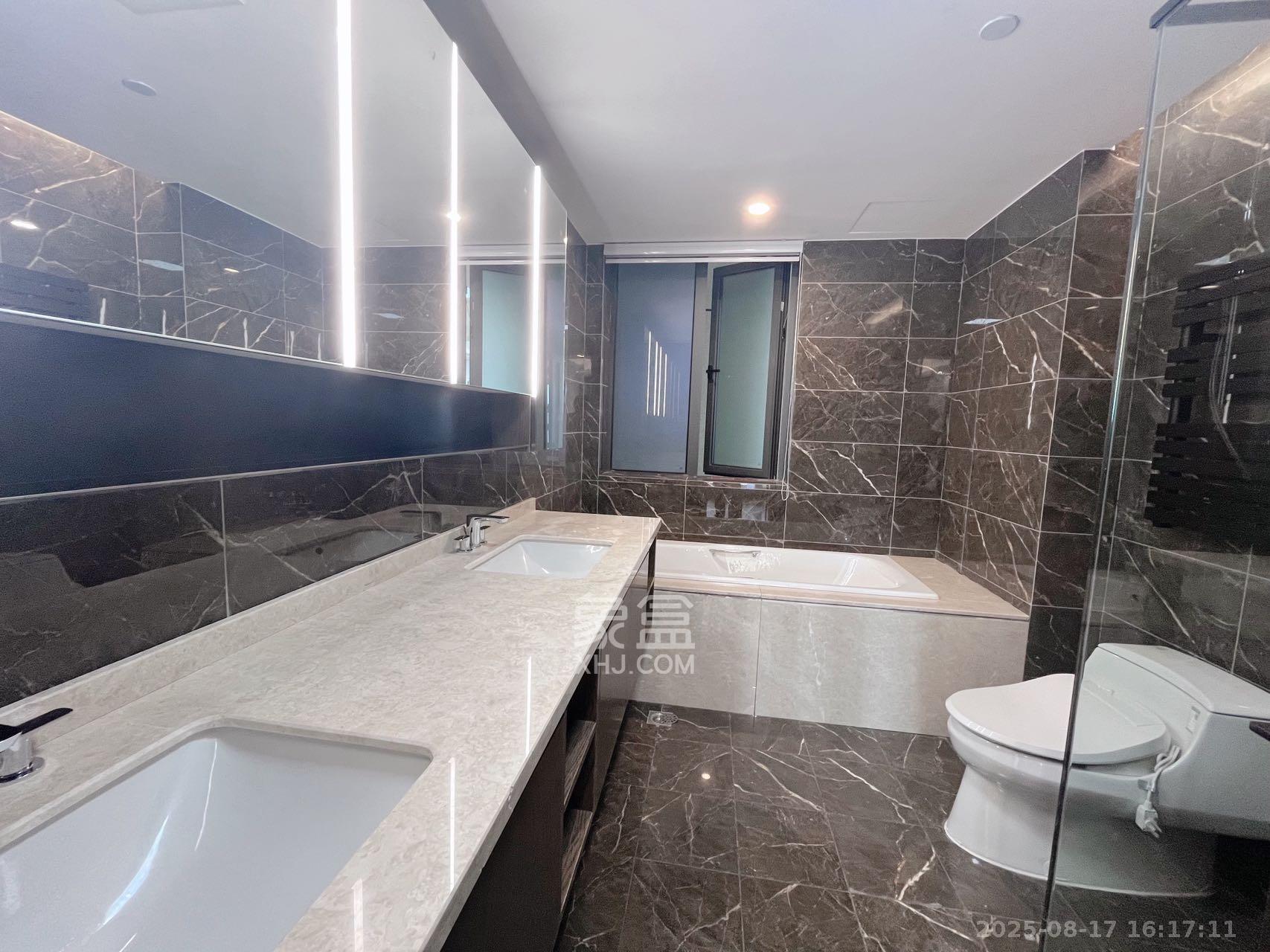 绿地V岛 1室0厅0卫 10000.0元/月 绿地V岛 1室0厅0卫 10000.0元/月室内图