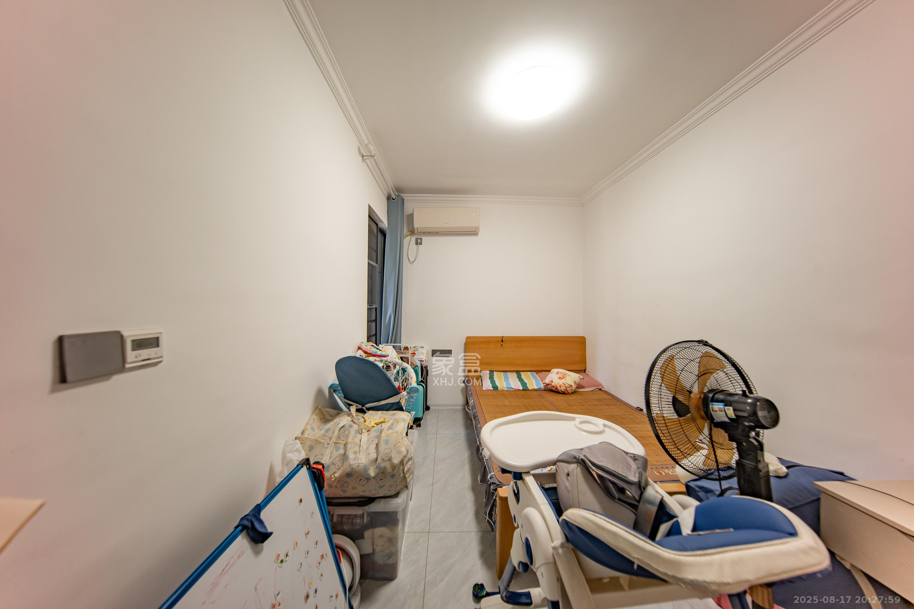 建投象山国际  3室2厅2卫   132.00万卧室
