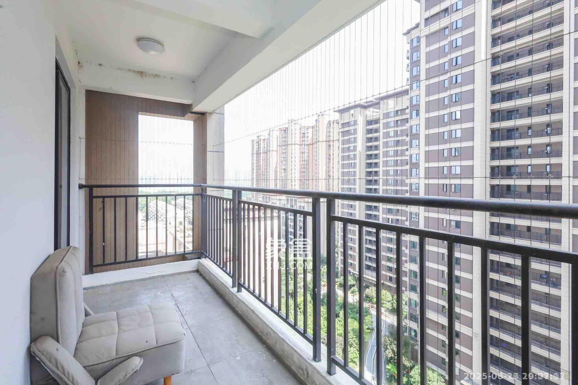 金茂建发泊悦  4室2厅2卫    4500.0元/月室内图