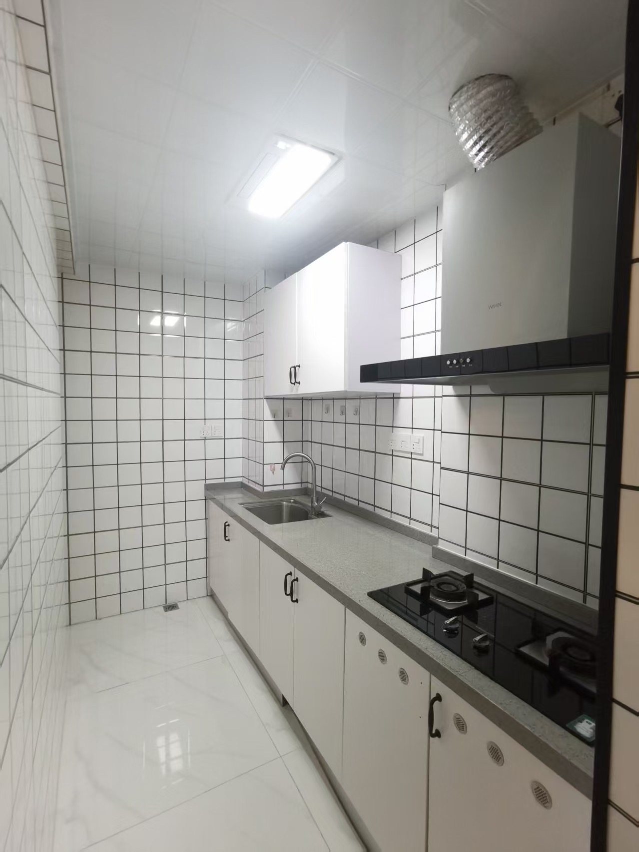 现代美居（喜盈门）  1室2厅1卫   2300.00元/月室内图