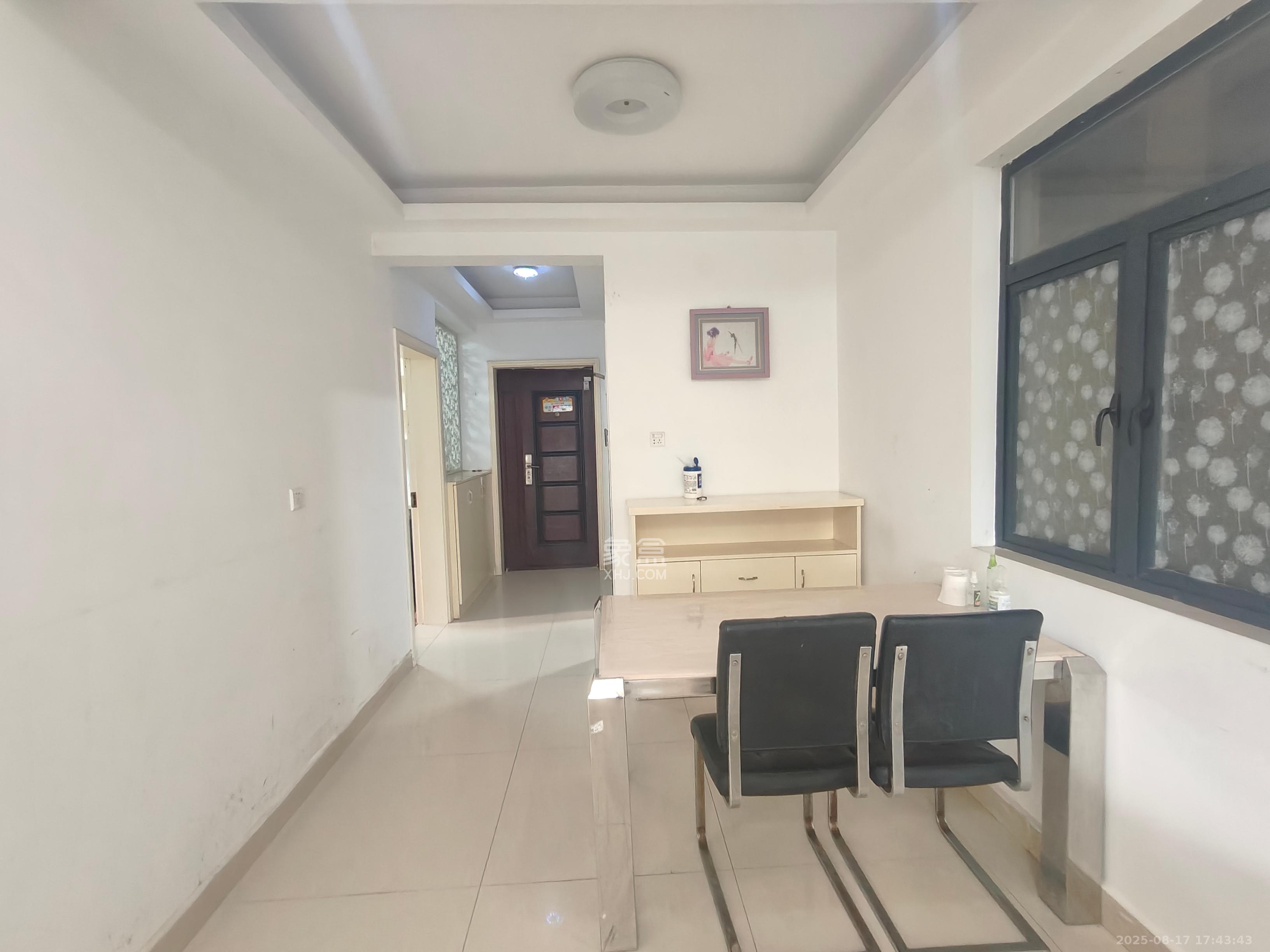 山水誉峰 2室2厅1卫 2500.0元/月 山水誉峰 2室2厅1卫 2500.0元/月室内图