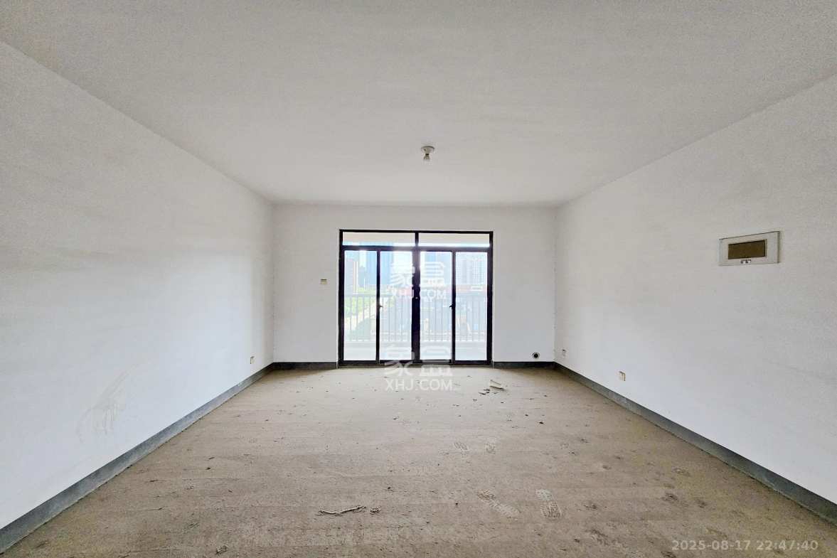 三江花中城  3室2厅2卫    148.0万 三江花中城  3室2厅2卫    148.0万客厅