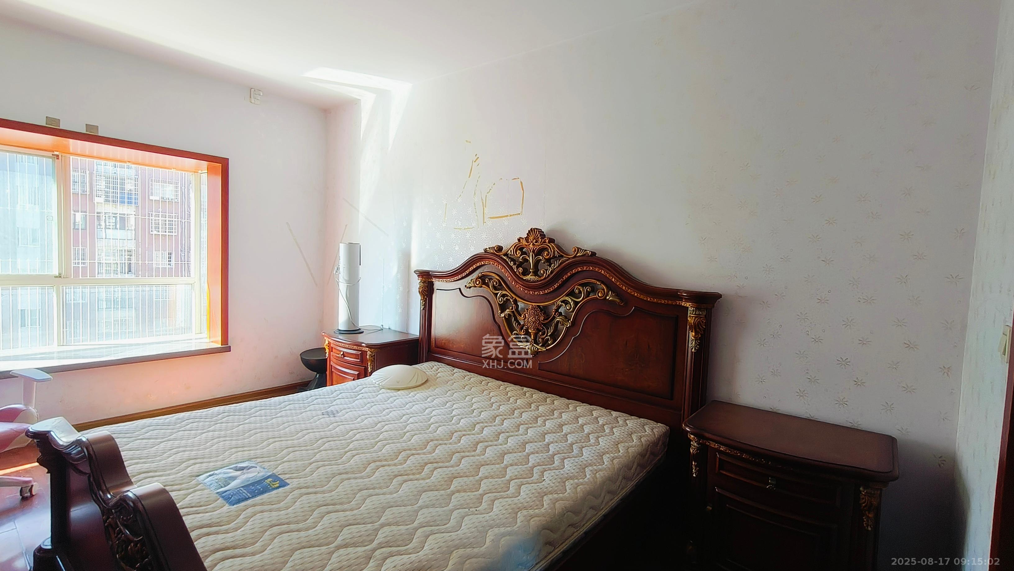 星城雅郡  3室2厅2卫    1800.0元/月室内图