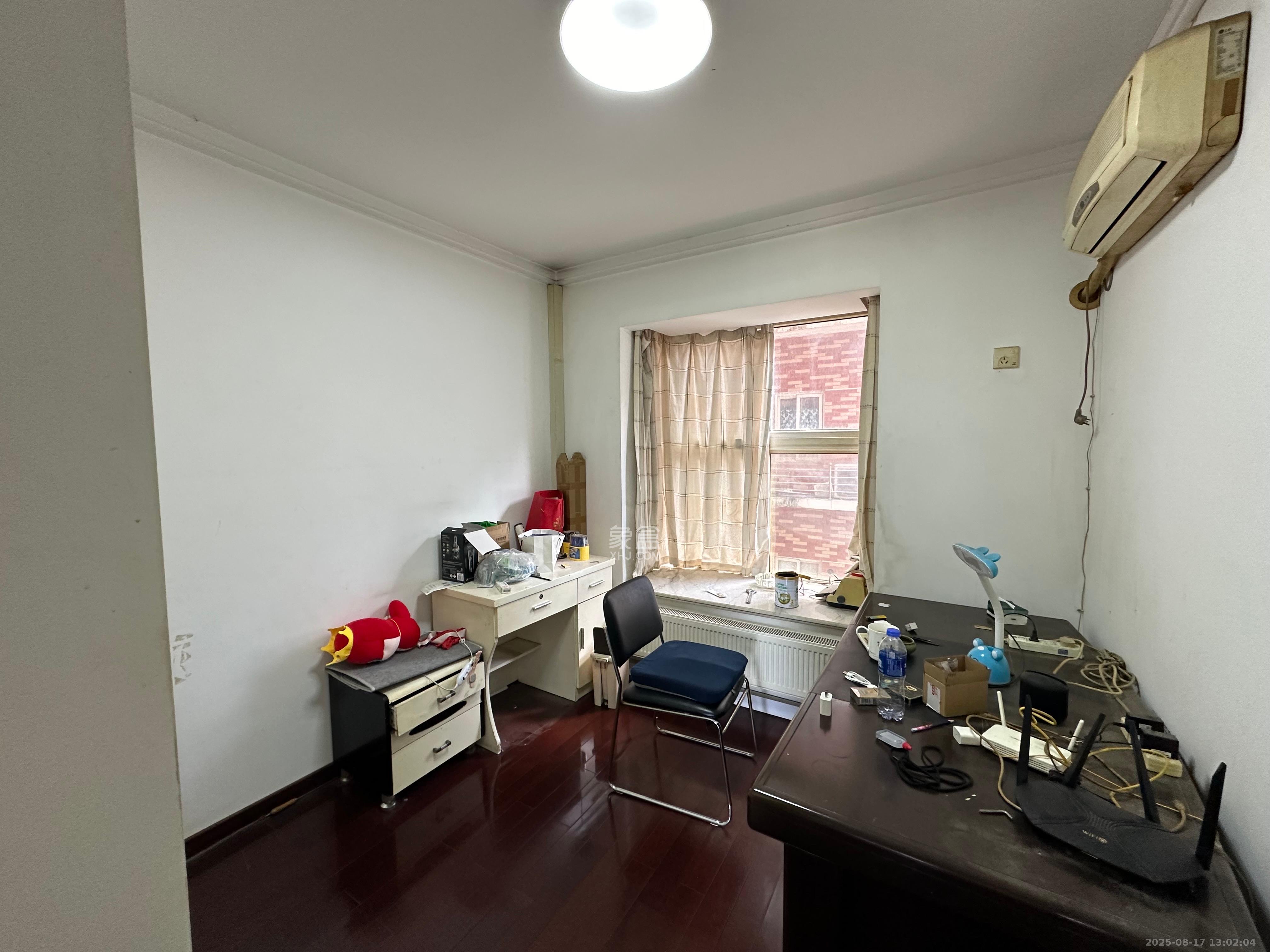 明星村  4室2厅2卫    3200.0元/月 明星村  4室2厅2卫    3200.0元/月室内图