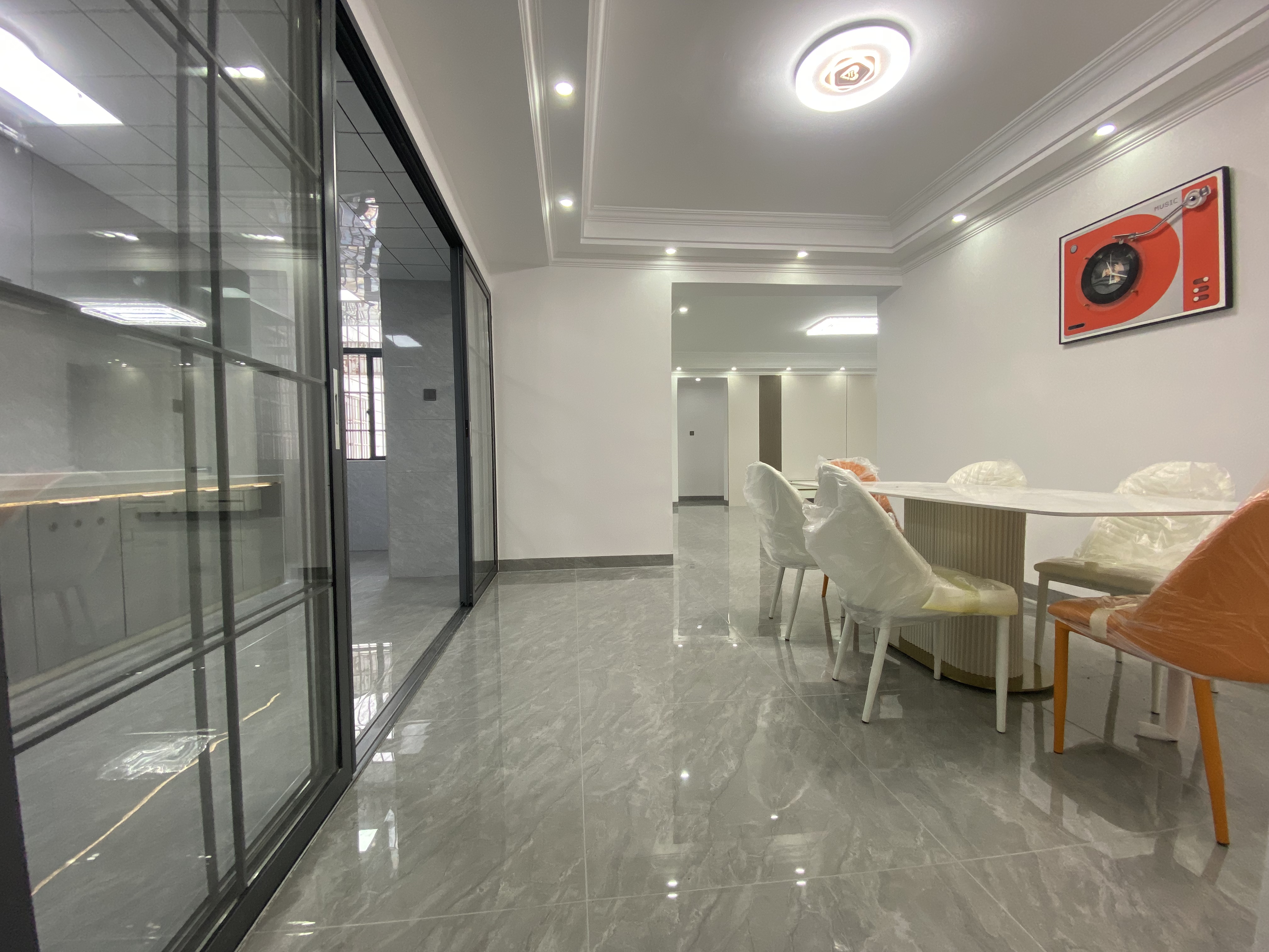 圣云大厦 4室2厅2卫 105.0万 圣云大厦 4室2厅2卫 105.0万室内图