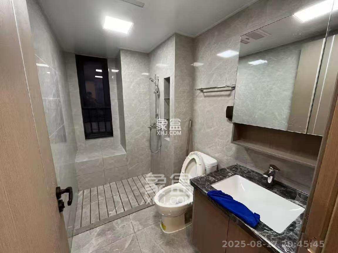 中海麓山境南区 3室1厅2卫 2800.00元/月 中海麓山境南区 3室1厅2卫 2800.00元/月室内图