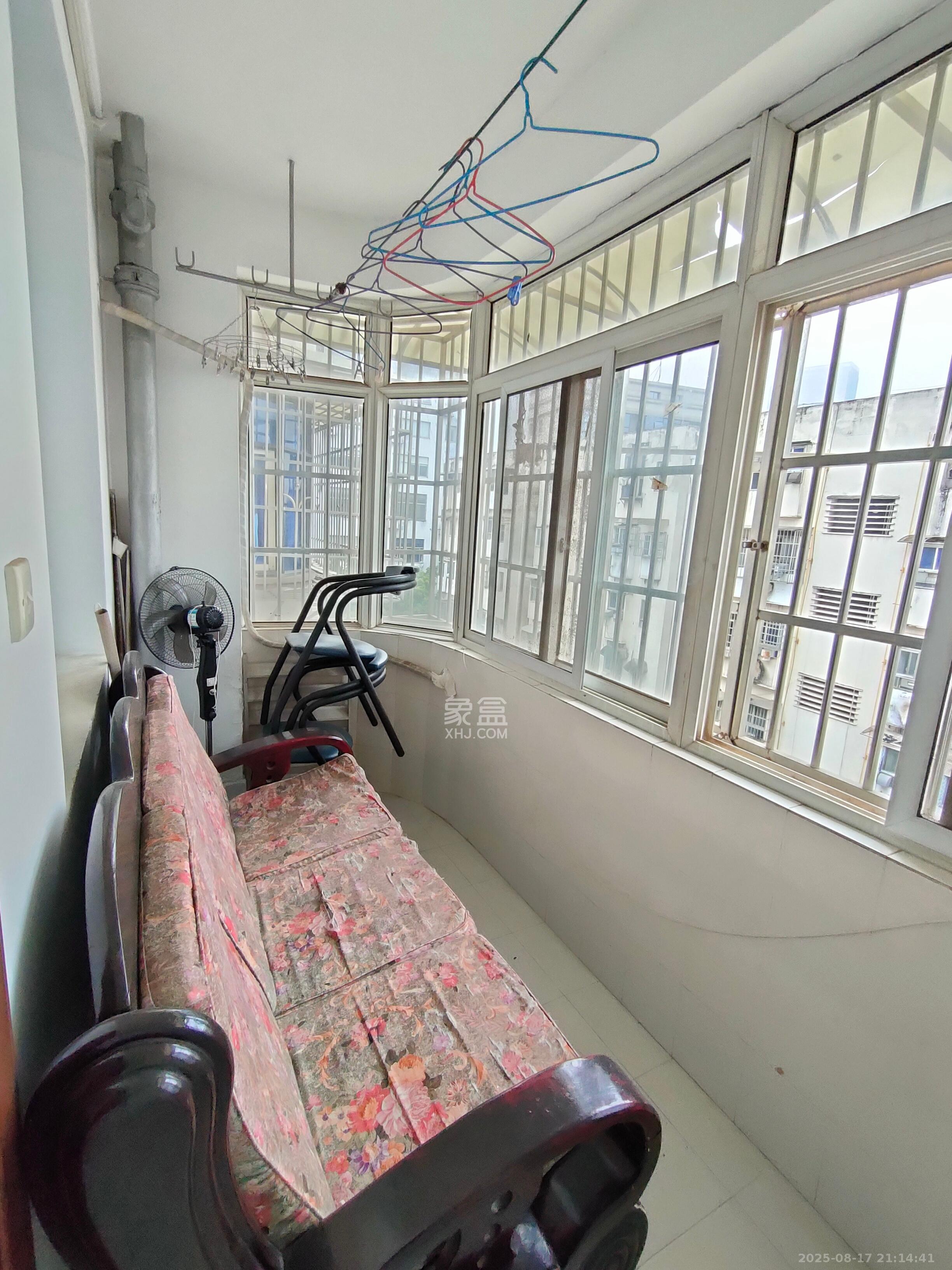 涂家冲社区(涂新小区、农商银行宿舍)  2室1厅1卫    1500.0元/月 涂家冲社区(涂新小区、农商银行宿舍)  2室1厅1卫    1500.0元/月室内图