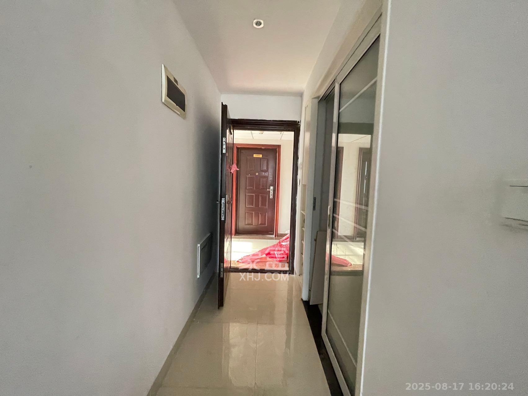 佳兴国际汇 1室1厅1卫 1200.0元/月 佳兴国际汇 1室1厅1卫 1200.0元/月室内图