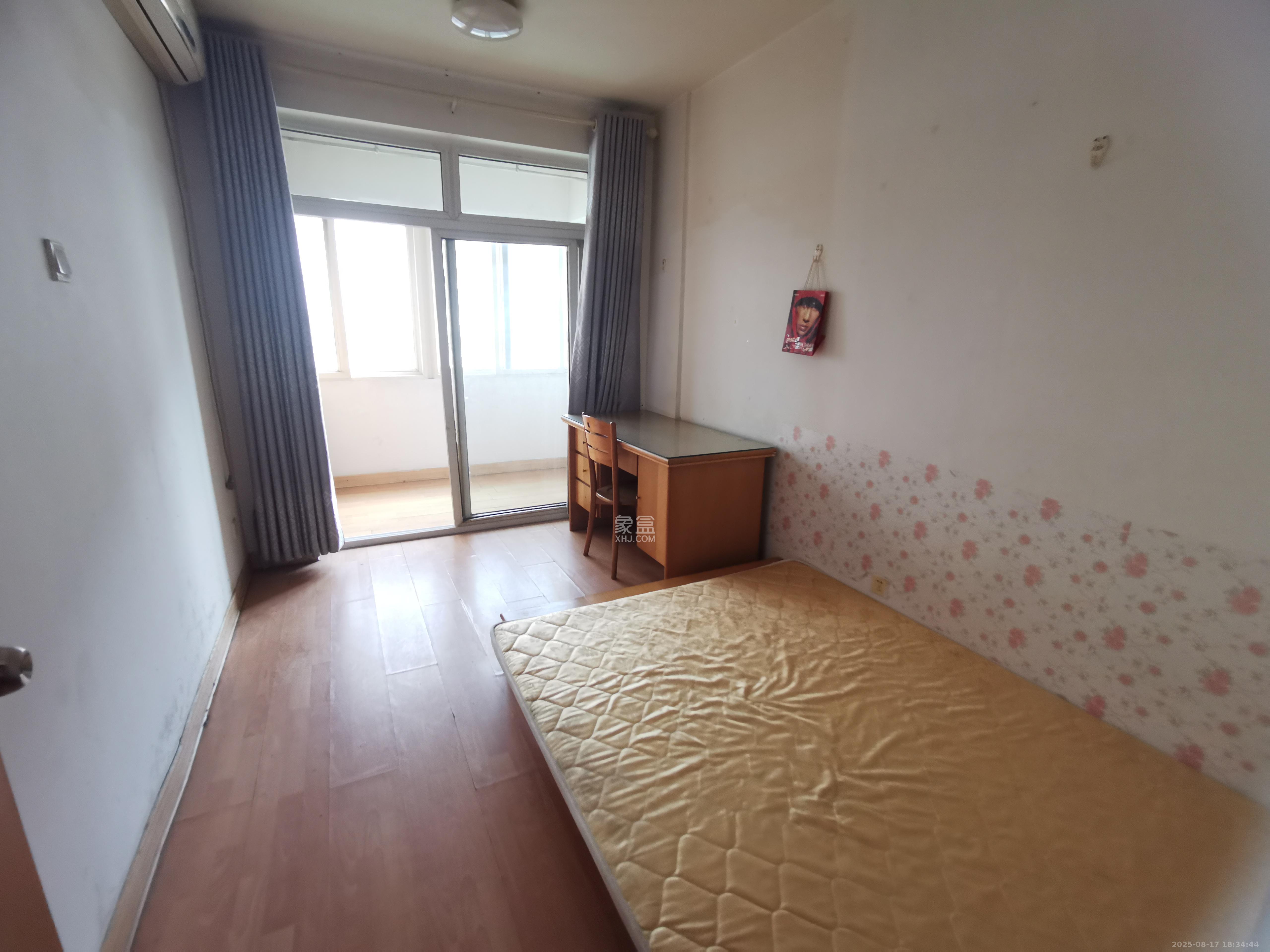 定王台公寓  3室2厅2卫   3200.00元/月室内图