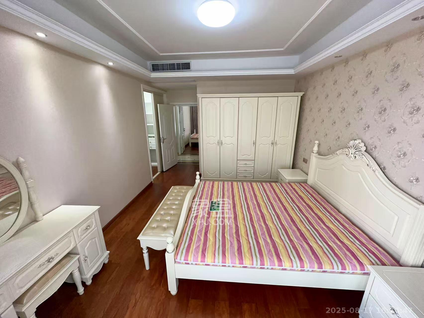 鑫远湘府华城  4室2厅2卫    4500.0元/月 鑫远湘府华城  4室2厅2卫    4500.0元/月室内图