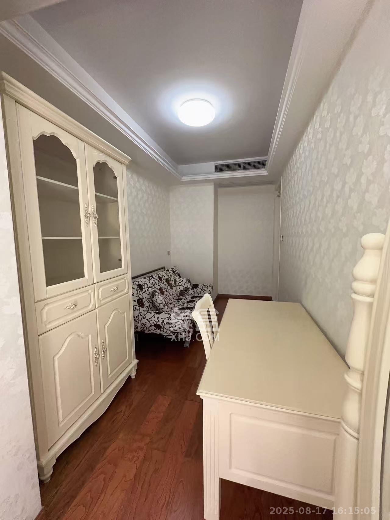 鑫远湘府华城  4室2厅2卫    4500.0元/月 鑫远湘府华城  4室2厅2卫    4500.0元/月室内图