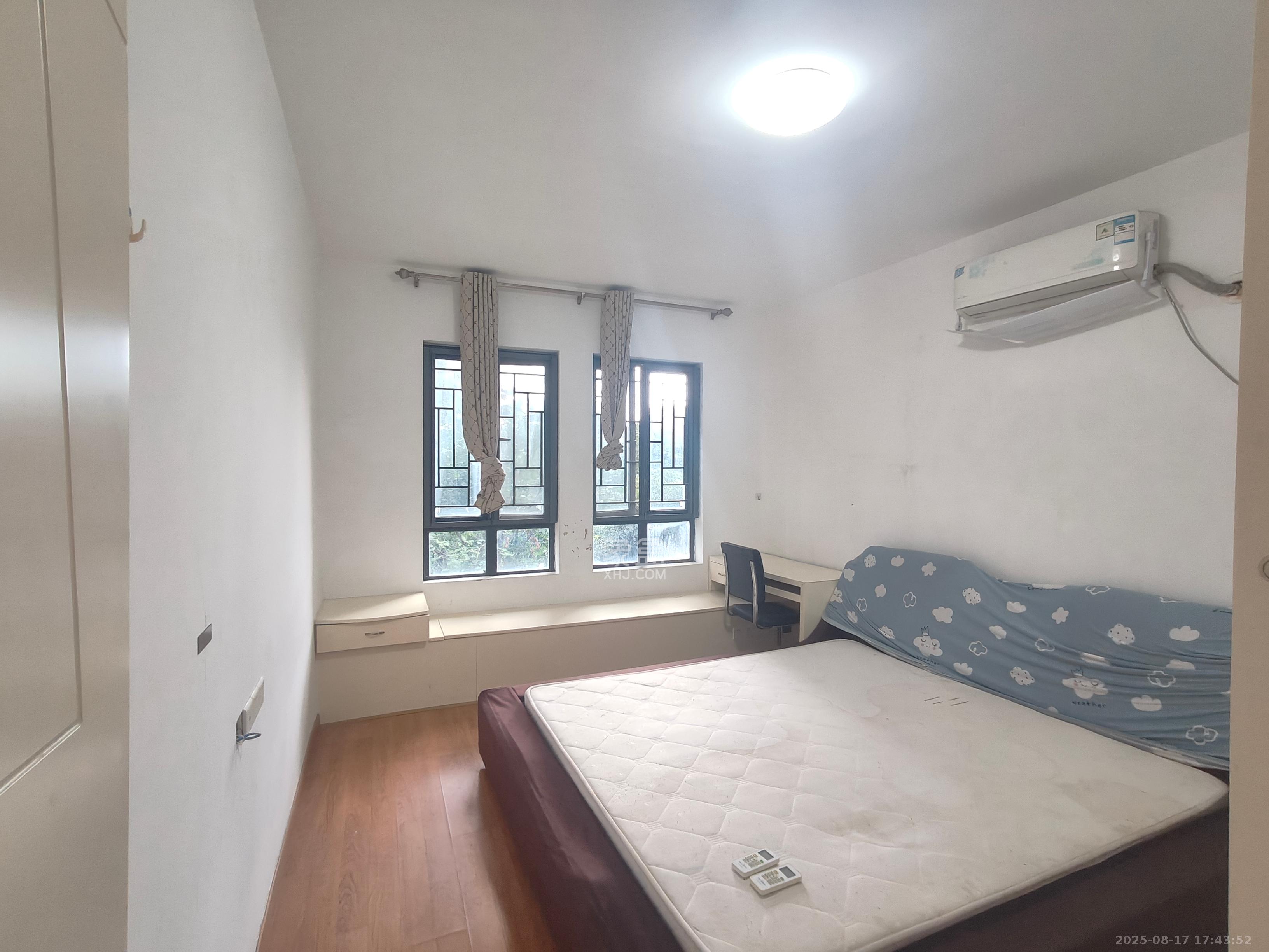 山水誉峰 2室2厅1卫 2500.0元/月 山水誉峰 2室2厅1卫 2500.0元/月室内图