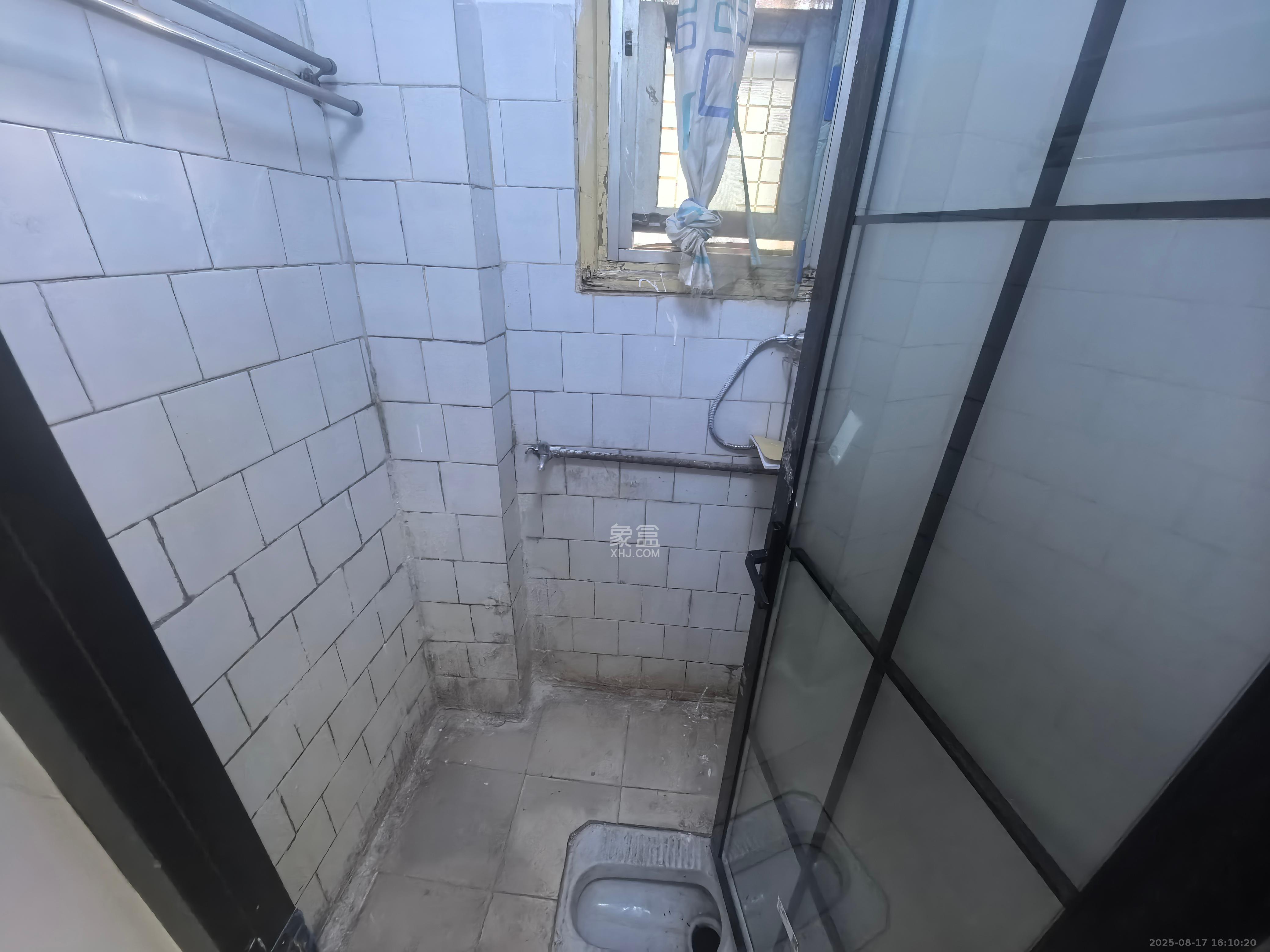 砚瓦池社区(药材公司宿舍) 2室2厅1卫 1500.0元/月 砚瓦池社区(药材公司宿舍) 2室2厅1卫 1500.0元/月室内图