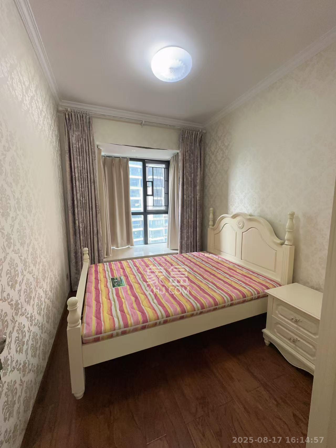 鑫远湘府华城  4室2厅2卫    4500.0元/月 鑫远湘府华城  4室2厅2卫    4500.0元/月室内图