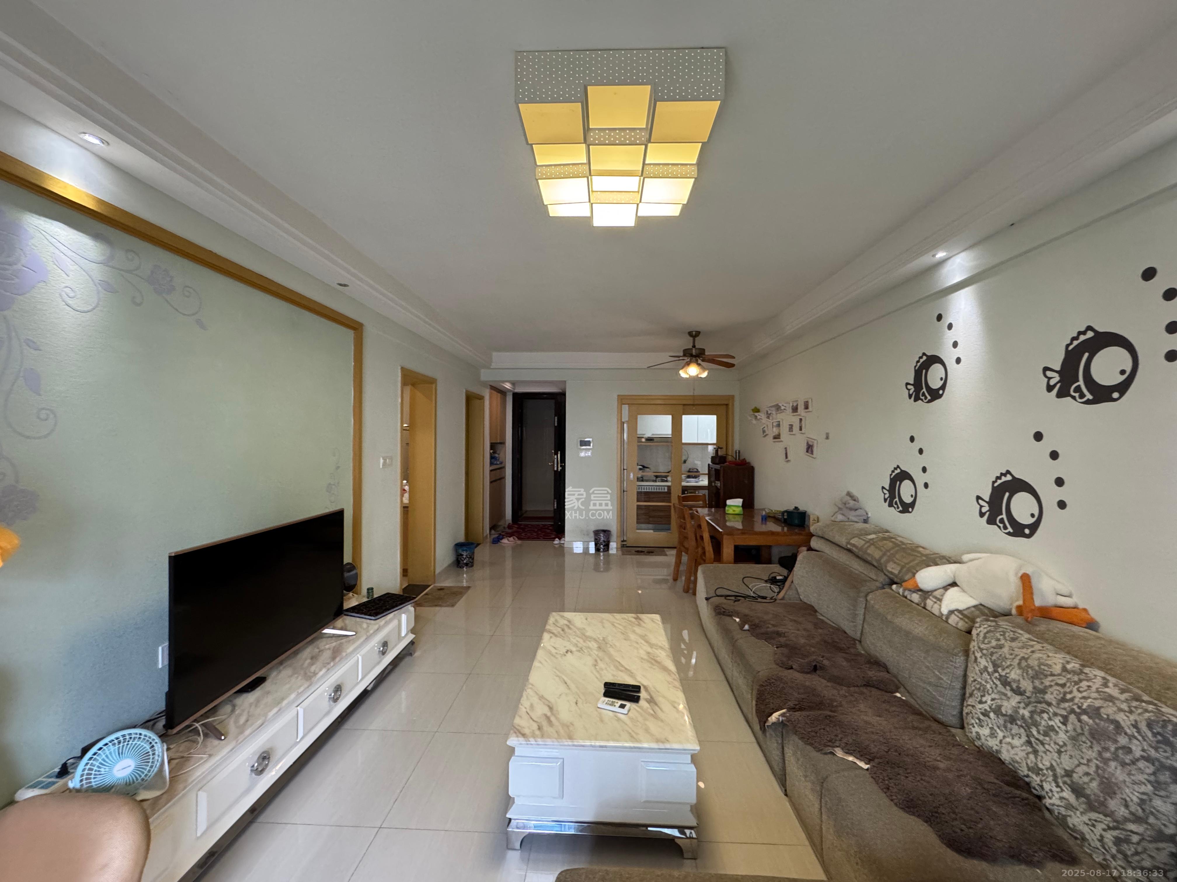 中海国际四期 3室2厅1卫 2300.0元/月 中海国际四期 3室2厅1卫 2300.0元/月室内图