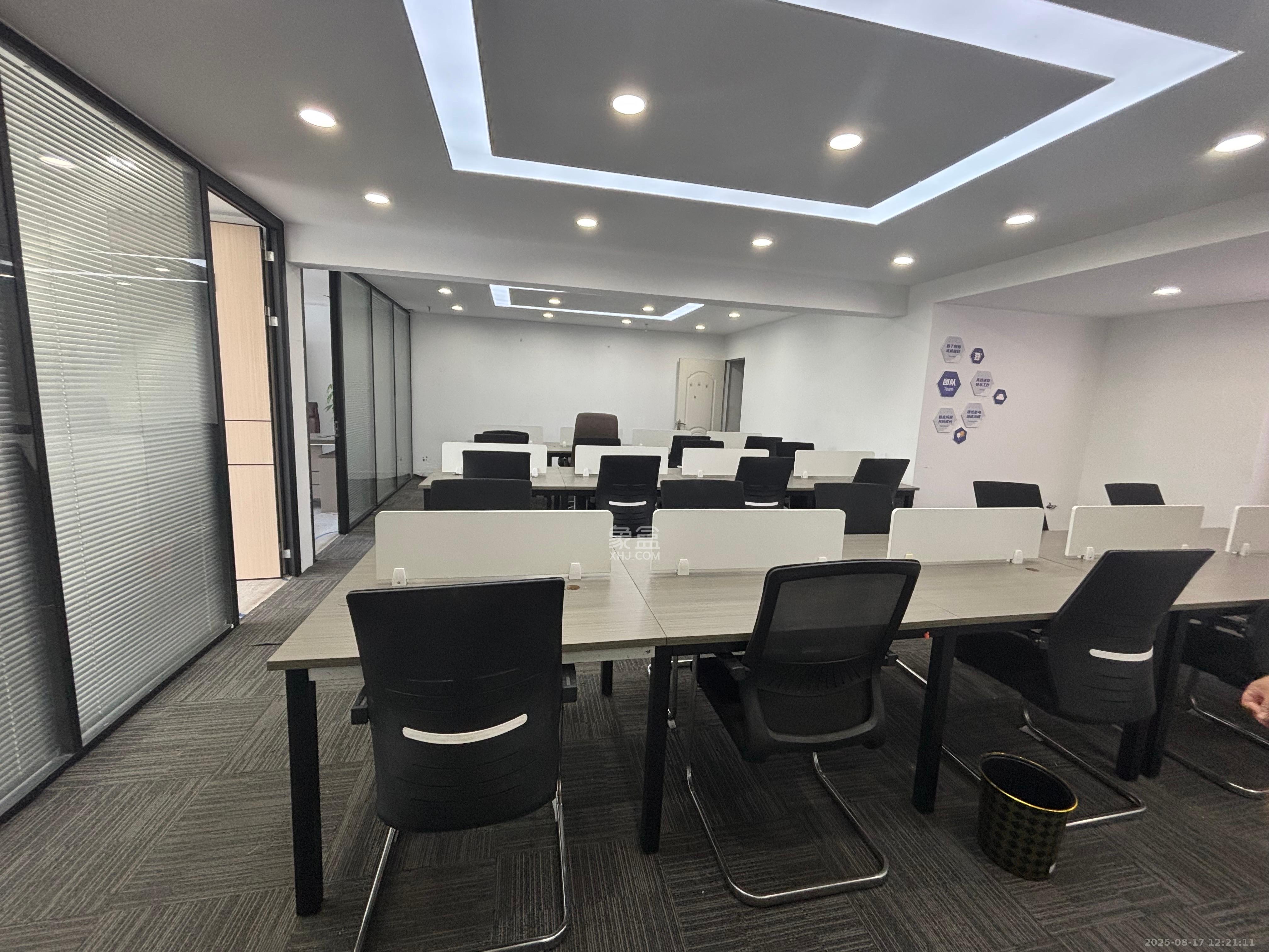 人瑞潇湘国际 4室1厅1卫 8500.0元/月 人瑞潇湘国际 4室1厅1卫 8500.0元/月室内图