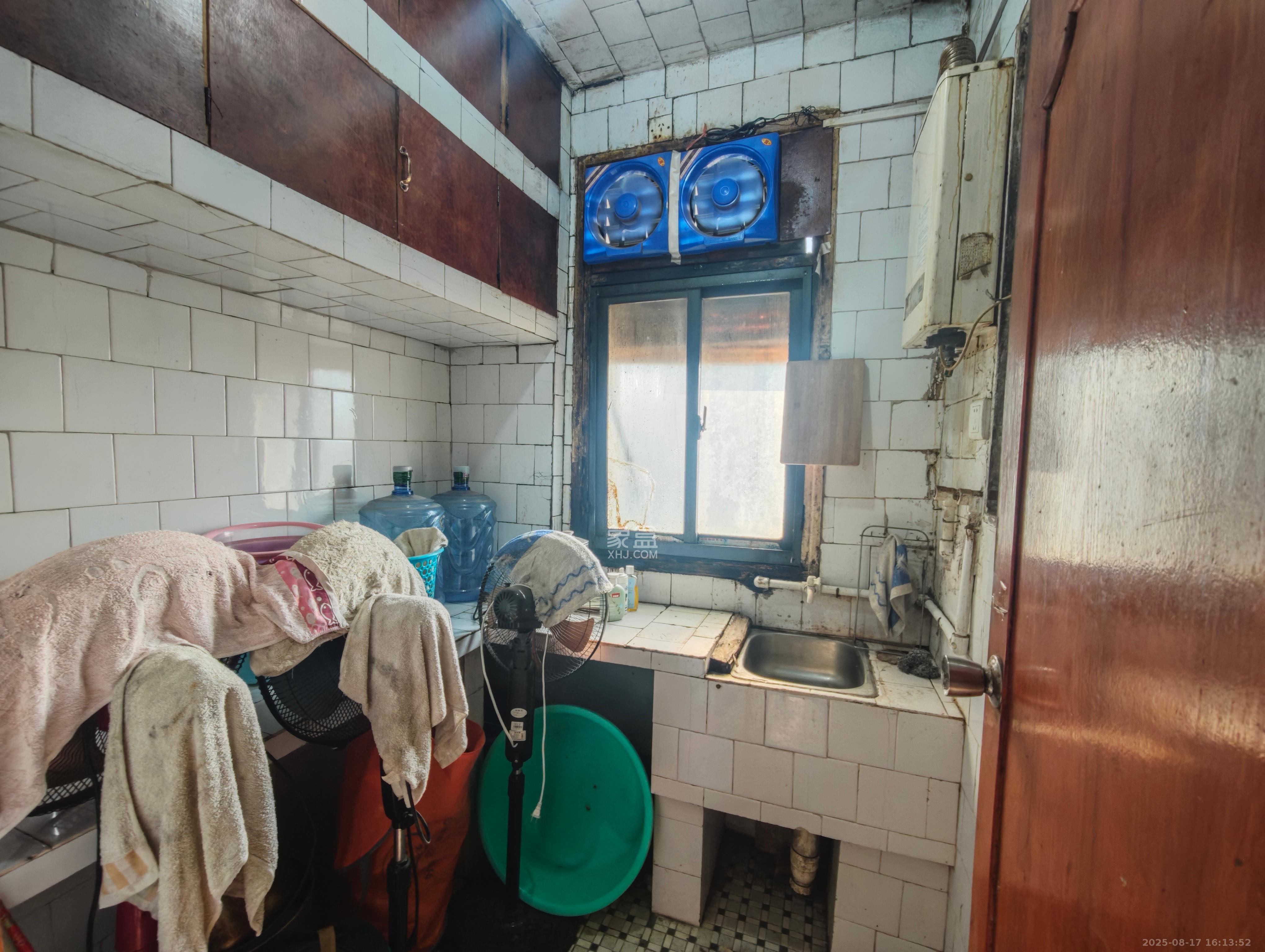 湘丰外贸宿舍 3室2厅1卫 1800.0元/月 湘丰外贸宿舍 3室2厅1卫 1800.0元/月室内图