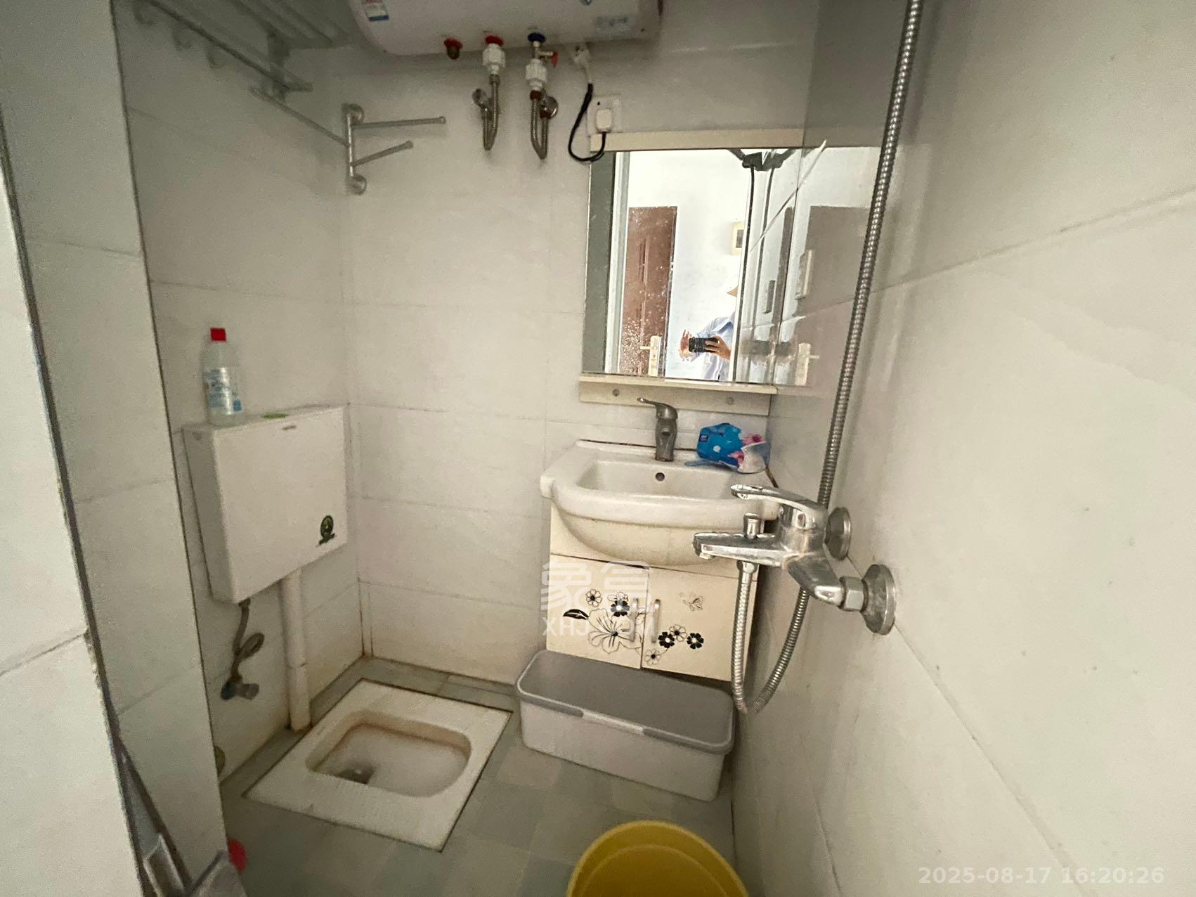 佳兴国际汇 1室1厅1卫 1200.0元/月 佳兴国际汇 1室1厅1卫 1200.0元/月室内图