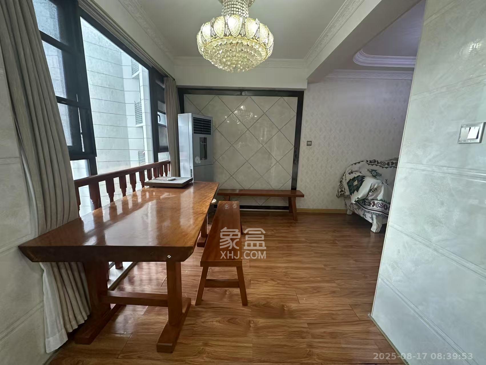 铂宫 3室2厅2卫 4200.0元/月 铂宫 3室2厅2卫 4200.0元/月室内图