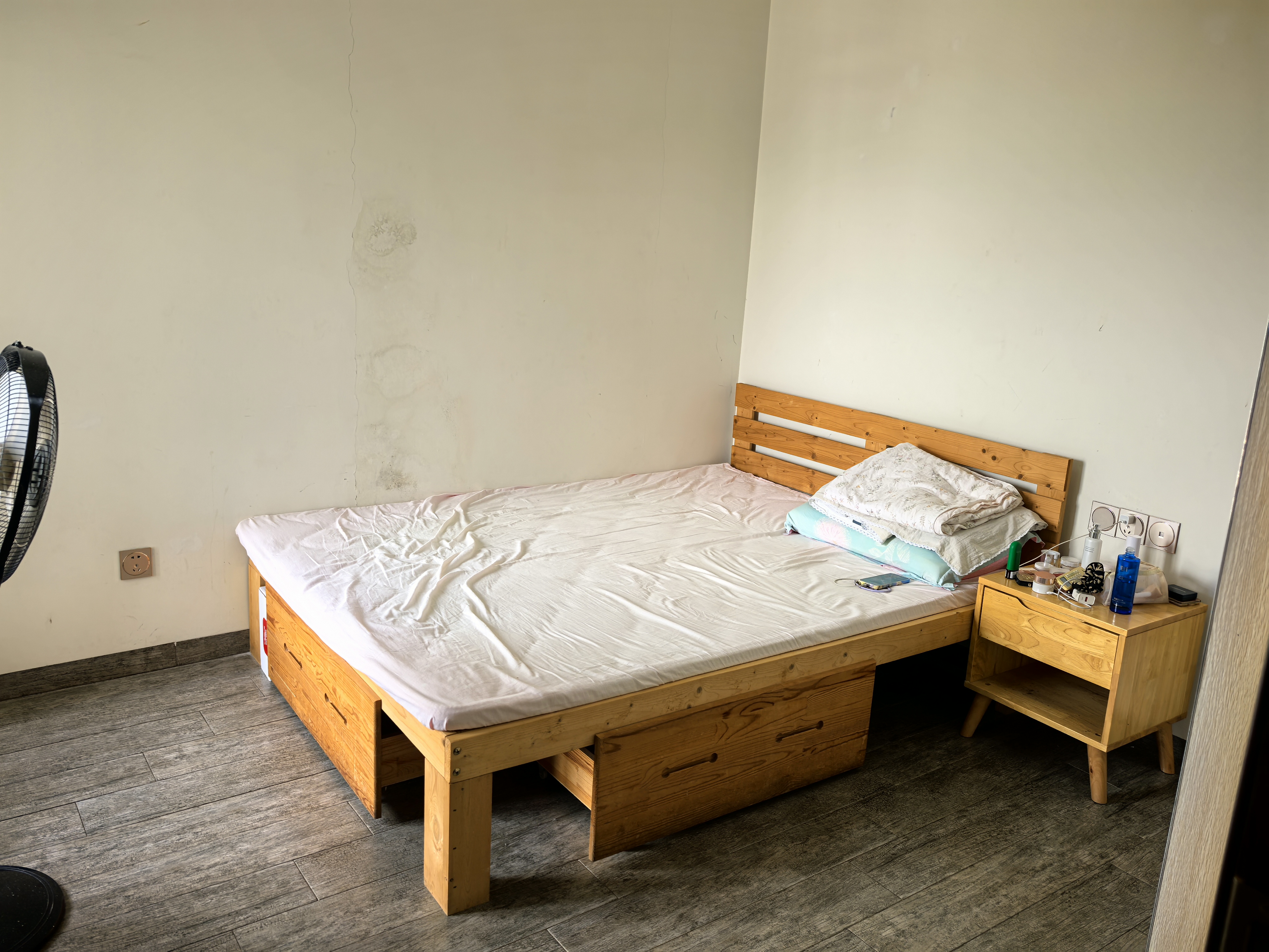 锦地翰城二期 2室2厅1卫 2300.0元/月 锦地翰城二期 2室2厅1卫 2300.0元/月室内图