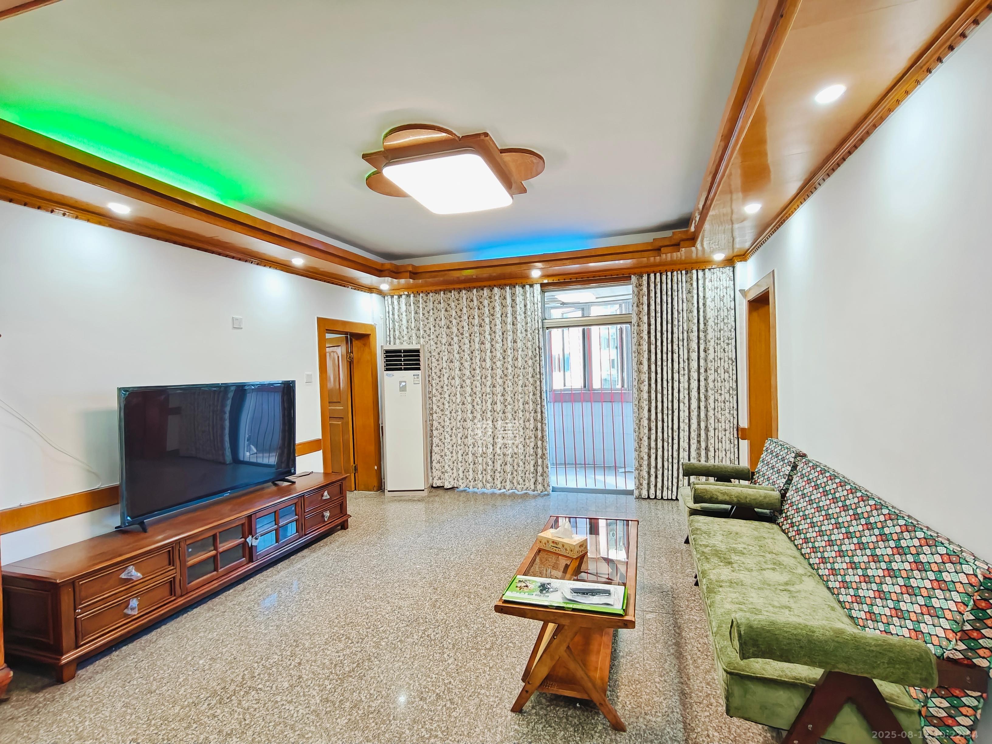 城市花园 3室1厅2卫 2800.0元/月 城市花园 3室1厅2卫 2800.0元/月室内图