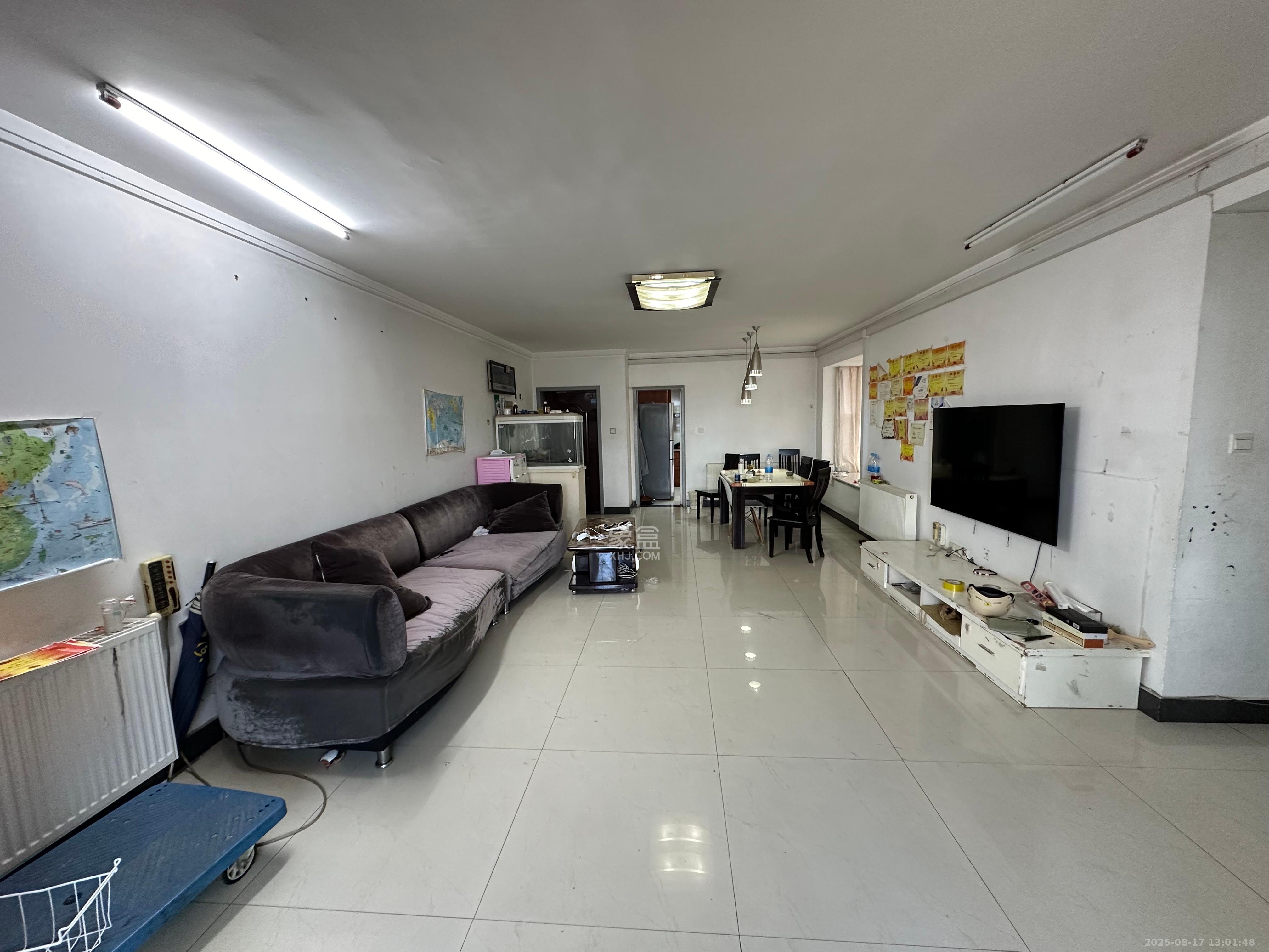 明星村  4室2厅2卫    3200.0元/月 明星村  4室2厅2卫    3200.0元/月室内图