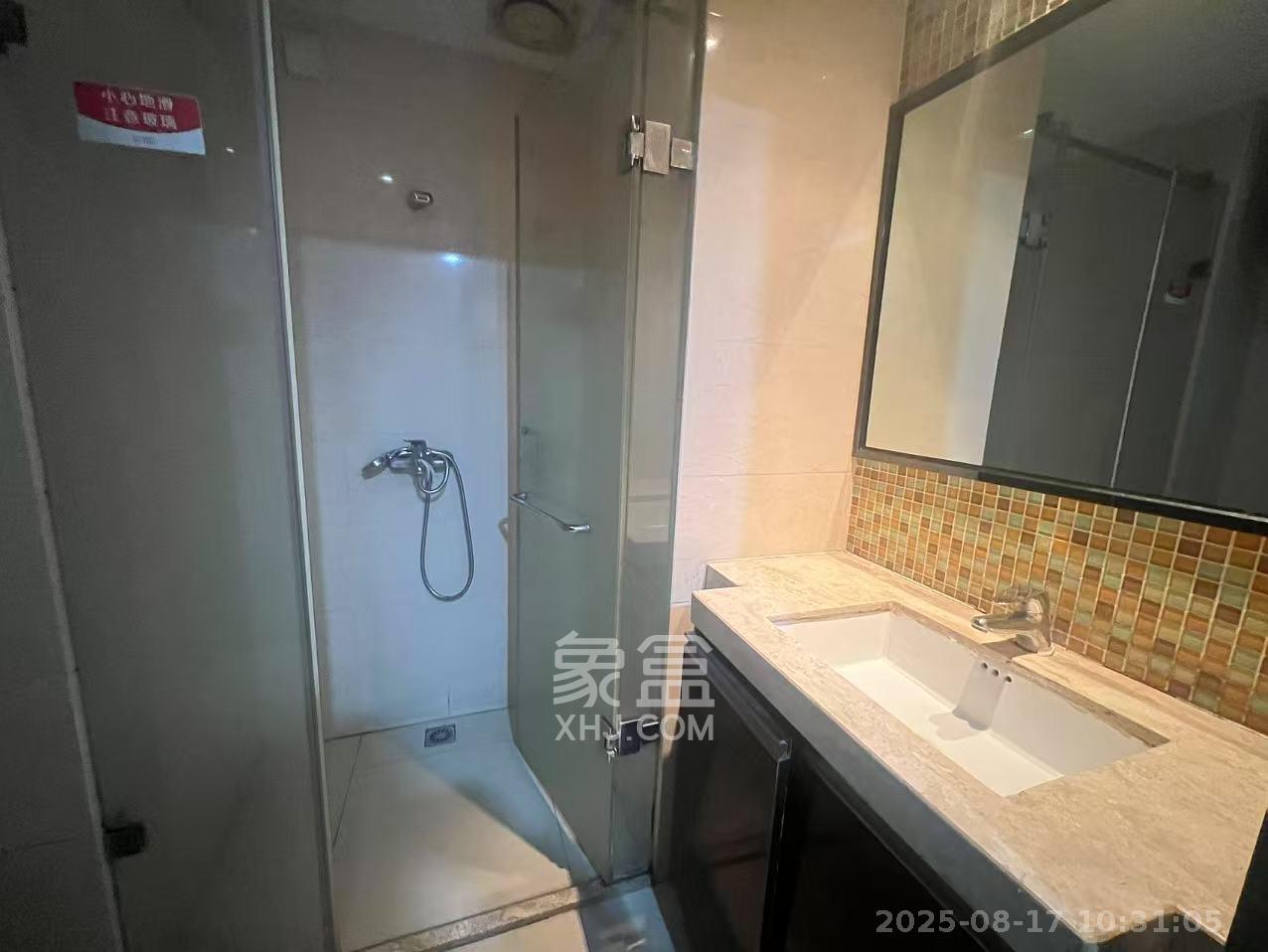 德思勤城市广场(宝格丽公寓) 1室1厅1卫 1600.0元/月 德思勤城市广场(宝格丽公寓) 1室1厅1卫 1600.0元/月室内图