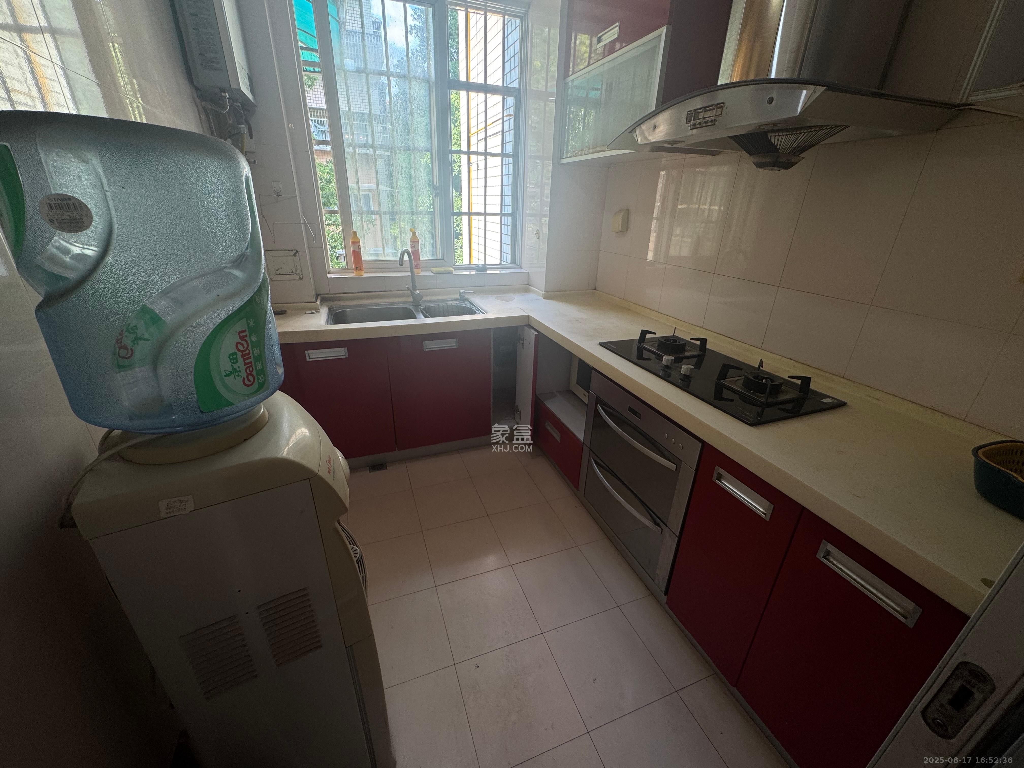 德馨园  3室2厅2卫    1600.0元/月 德馨园  3室2厅2卫    1600.0元/月室内图