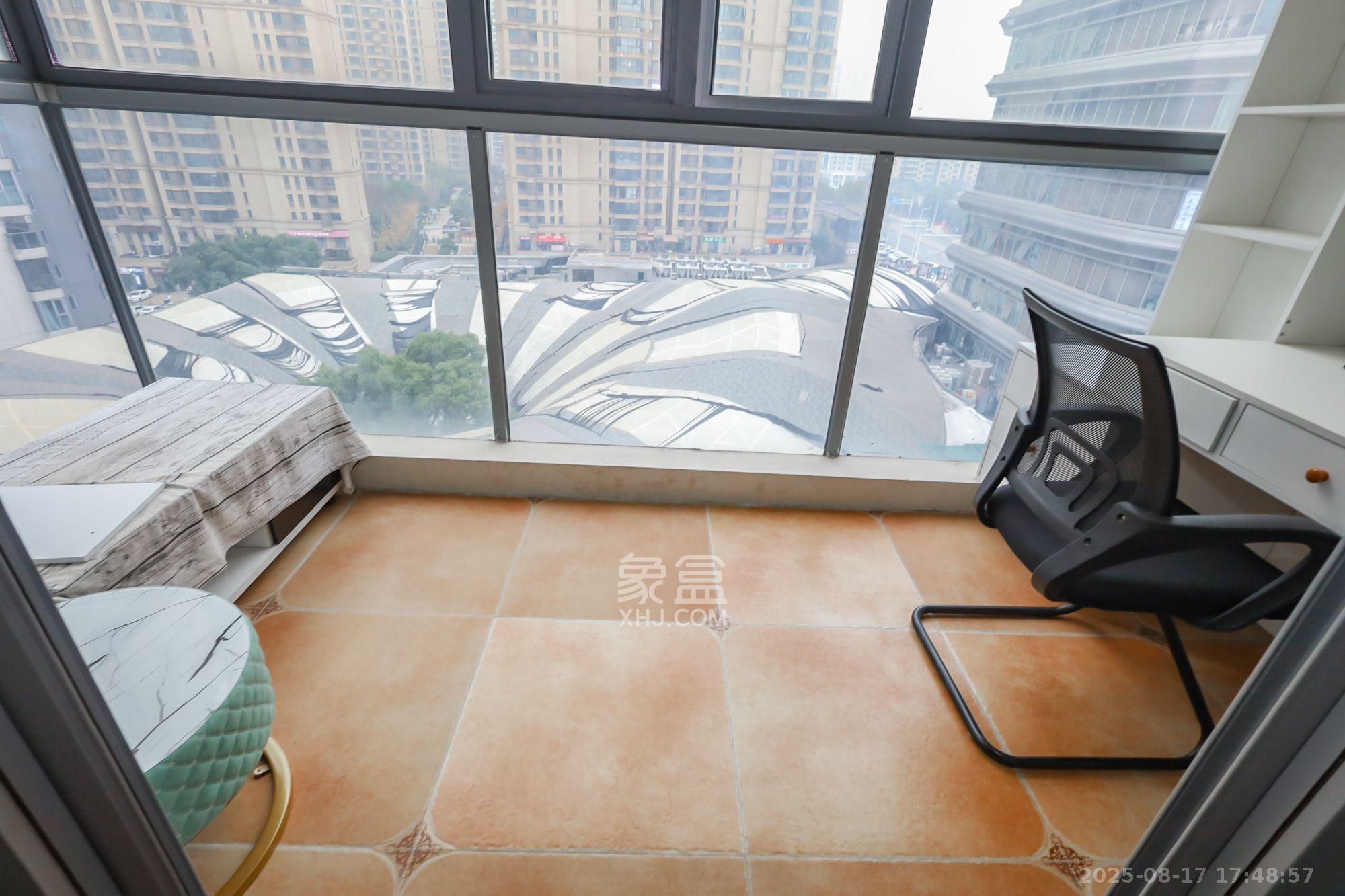 保利天禧D区 3室2厅1卫 2800.0元/月 保利天禧D区 3室2厅1卫 2800.0元/月室内图