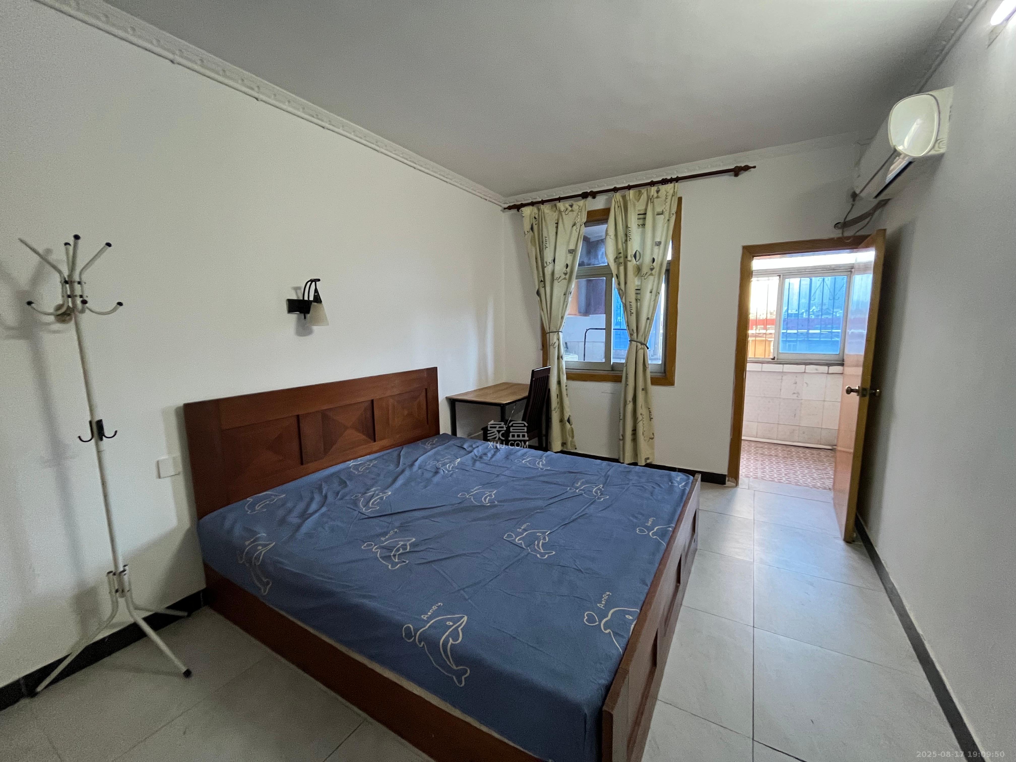 金科园  3室1厅1卫    1800.0元/月 金科园  3室1厅1卫    1800.0元/月室内图