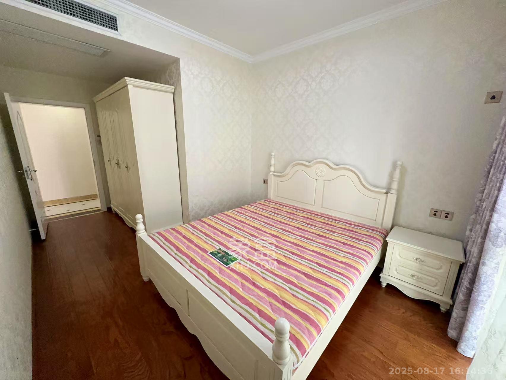 鑫远湘府华城  4室2厅2卫    4500.0元/月 鑫远湘府华城  4室2厅2卫    4500.0元/月室内图