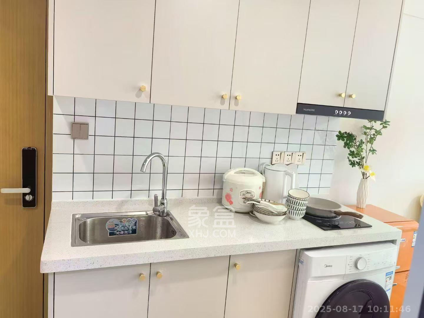 卓越江岸  1室0厅0卫    1600.0元/月 卓越江岸  1室0厅0卫    1600.0元/月室内图