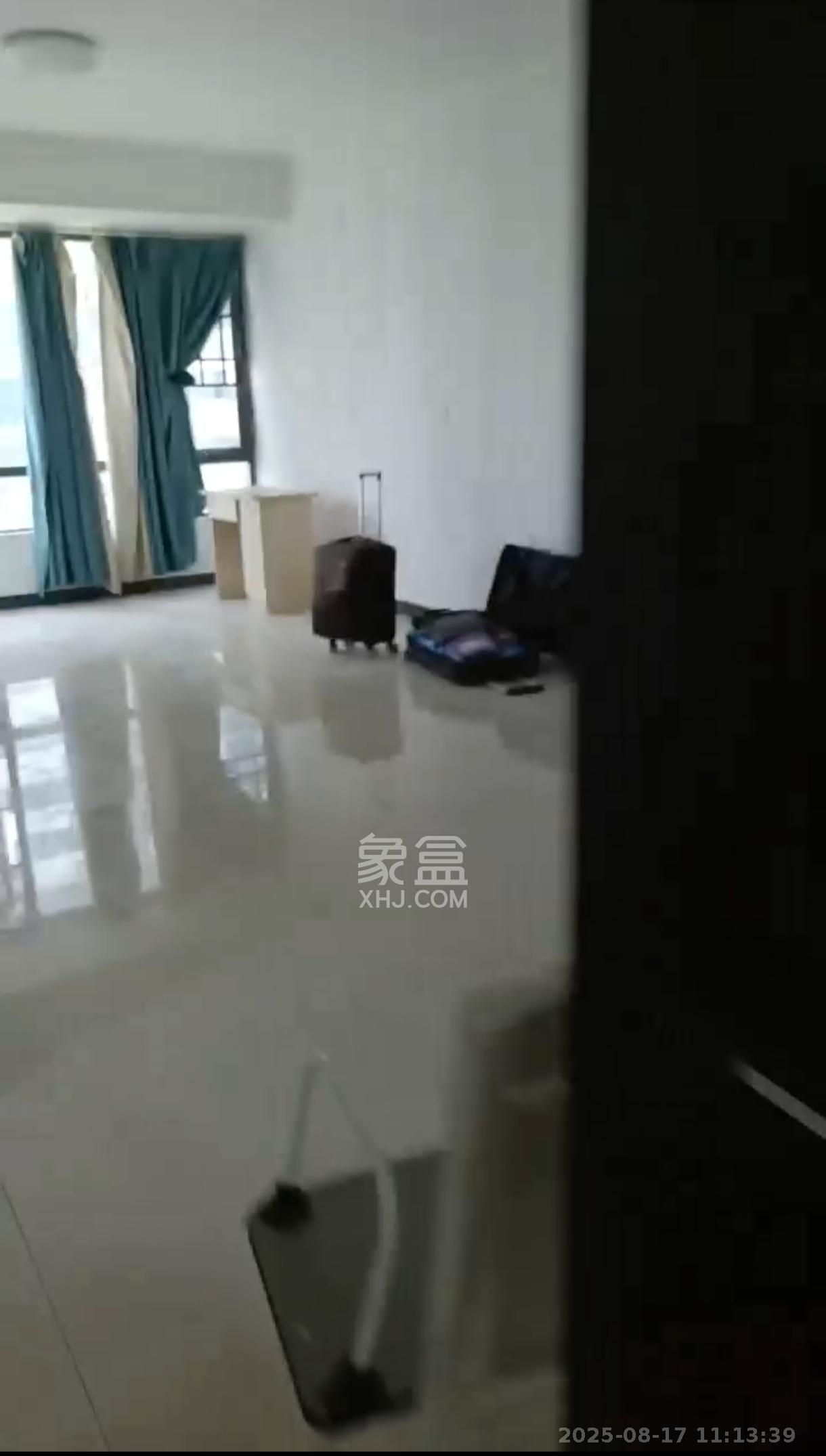 金轮星光名座  4室2厅2卫    3100.0元/月室内图