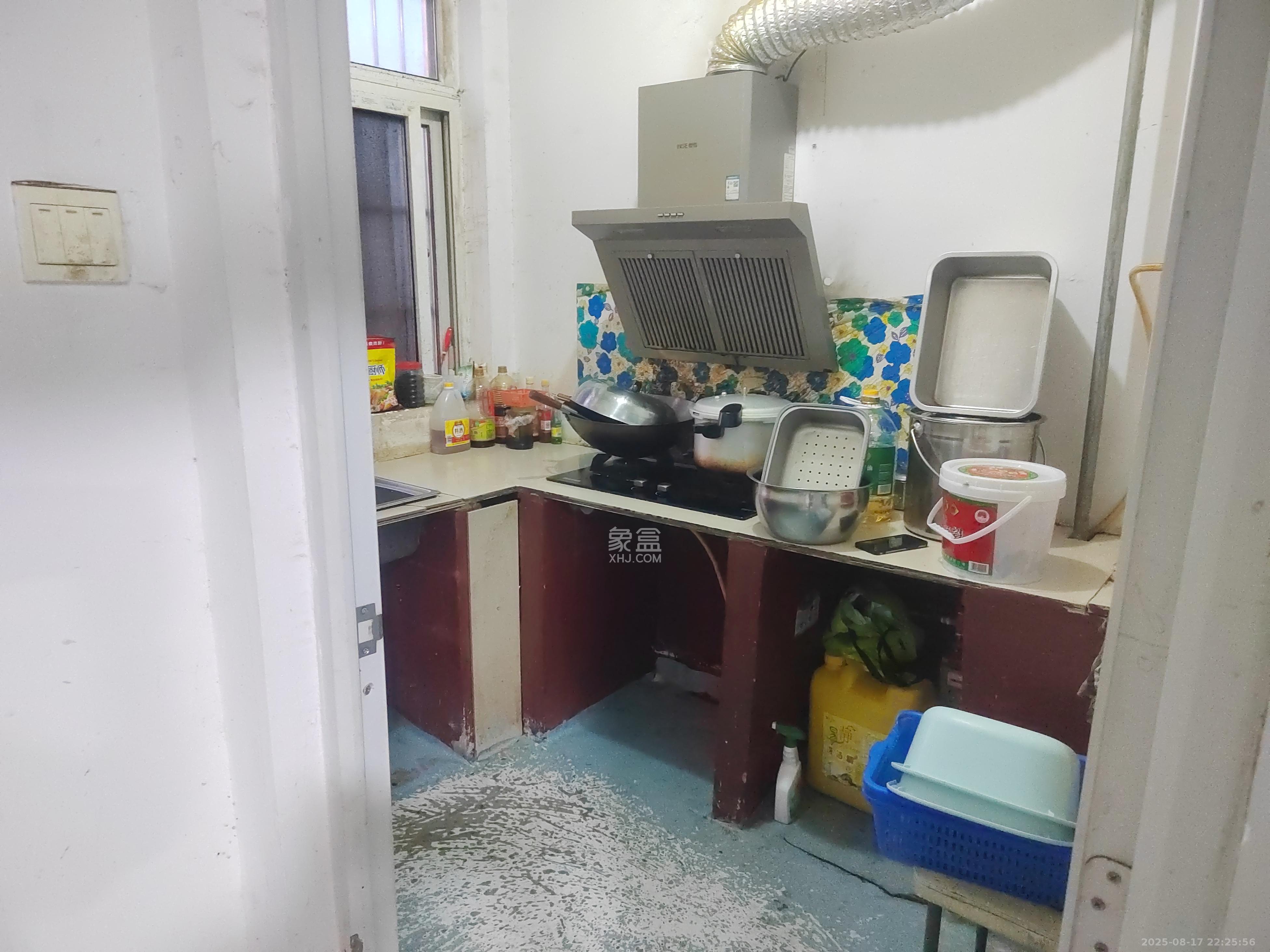 丰园城(鄱阳小区二期) 3室2厅2卫 2000.0元/月 丰园城(鄱阳小区二期) 3室2厅2卫 2000.0元/月室内图