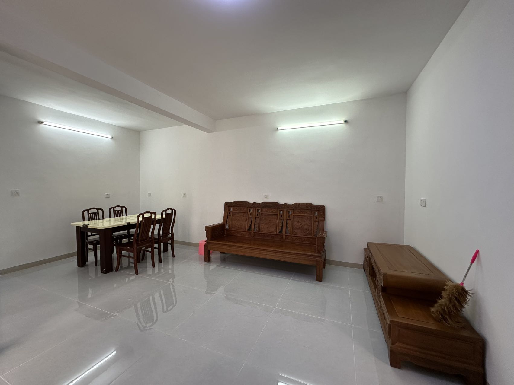 省建筑设计科研所宿舍 2室2厅1卫 2100.0元/月 省建筑设计科研所宿舍 2室2厅1卫 2100.0元/月室内图