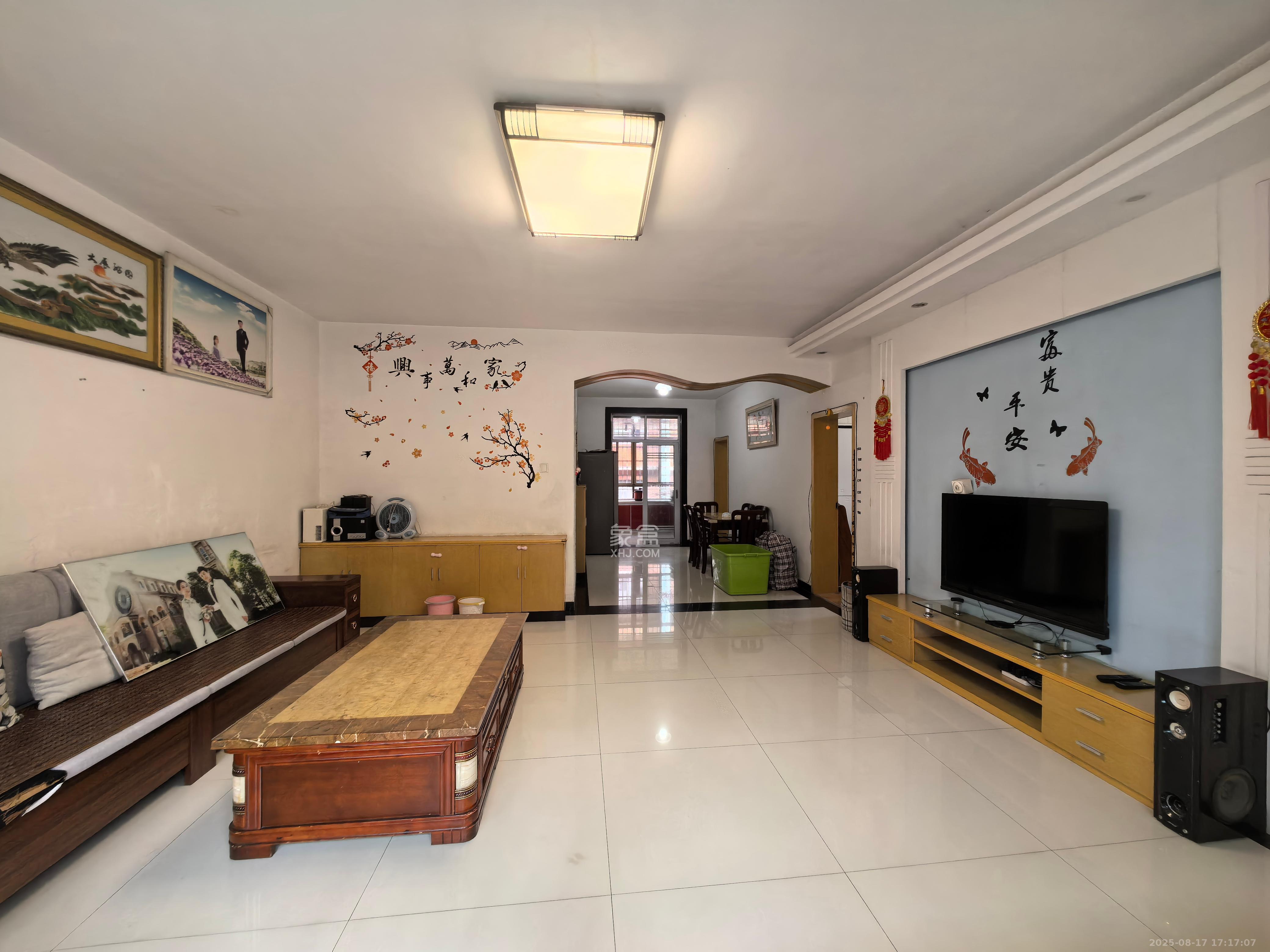 城西安置小区 3室2厅2卫 1500.0元/月 城西安置小区 3室2厅2卫 1500.0元/月室内图