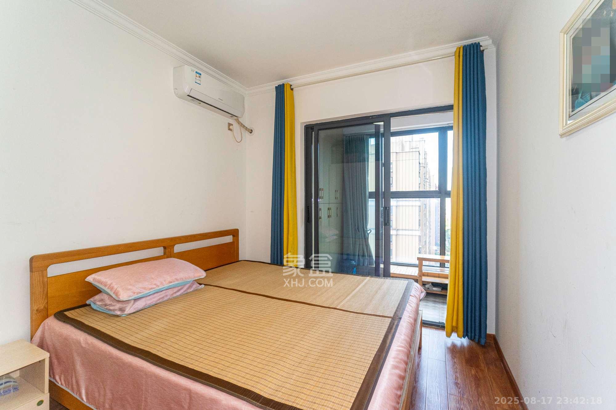 恒基凯旋门三期 2室2厅1卫 45.0万 恒基凯旋门三期 2室2厅1卫 45.0万卧室