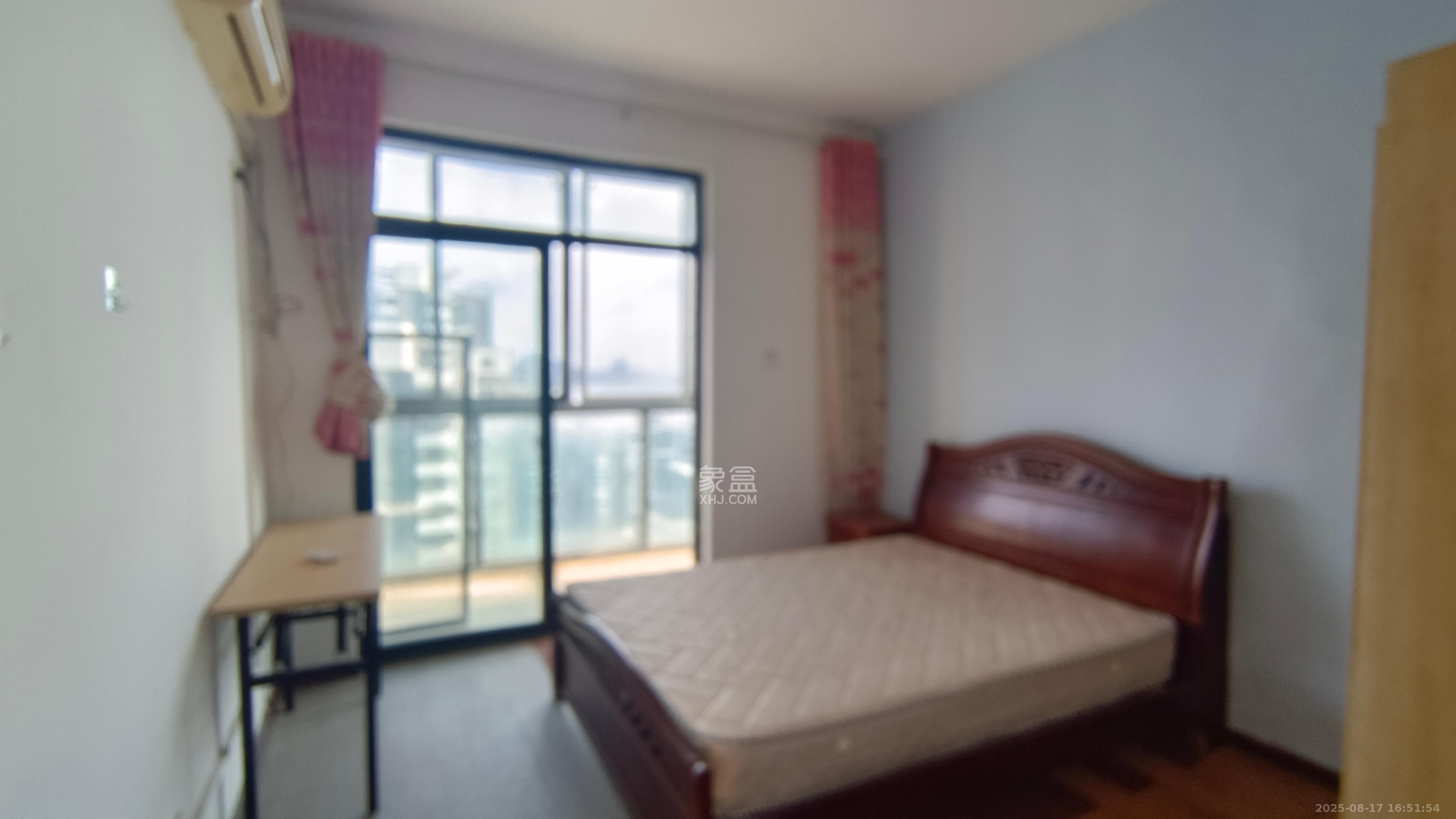 湘江世纪城临江苑  4室2厅1卫    2200.0元/月室内图