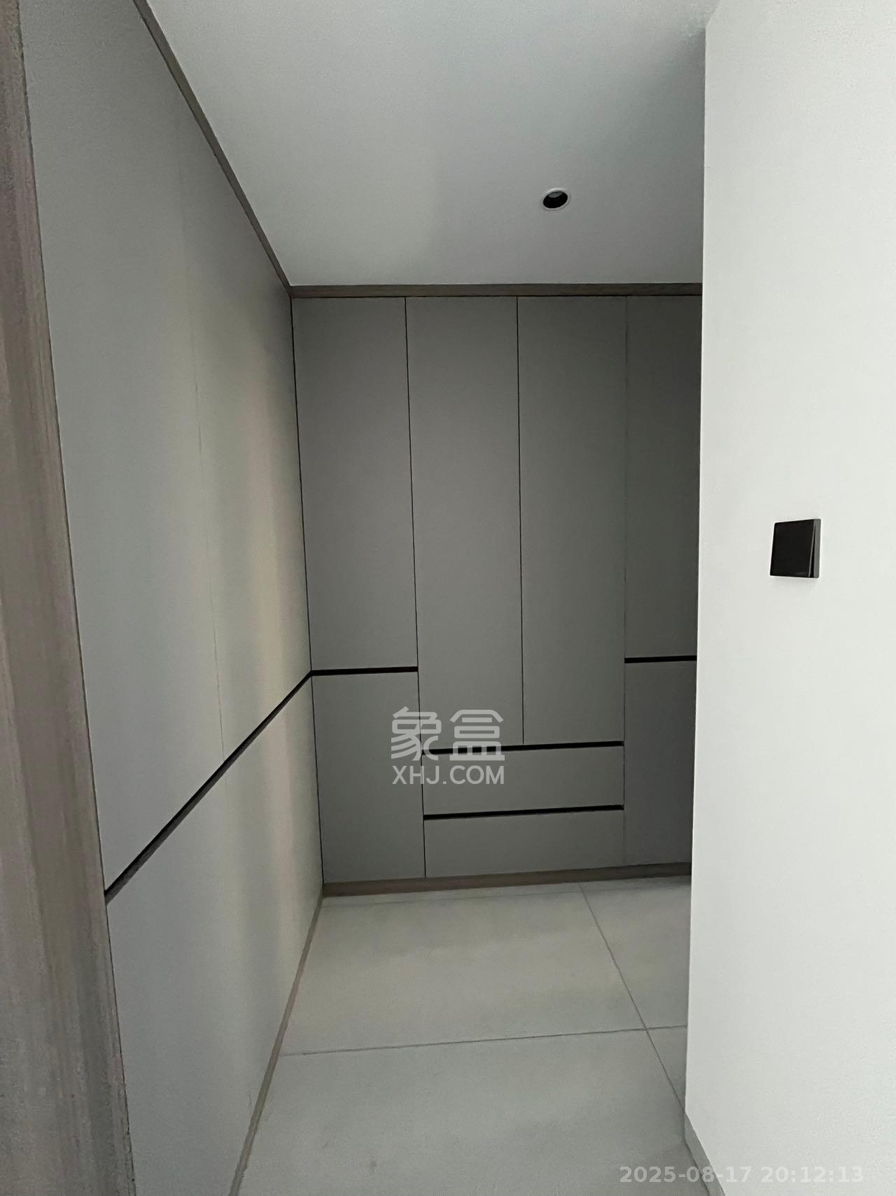 先锋新宇  3室2厅2卫   2500.00元/月室内图