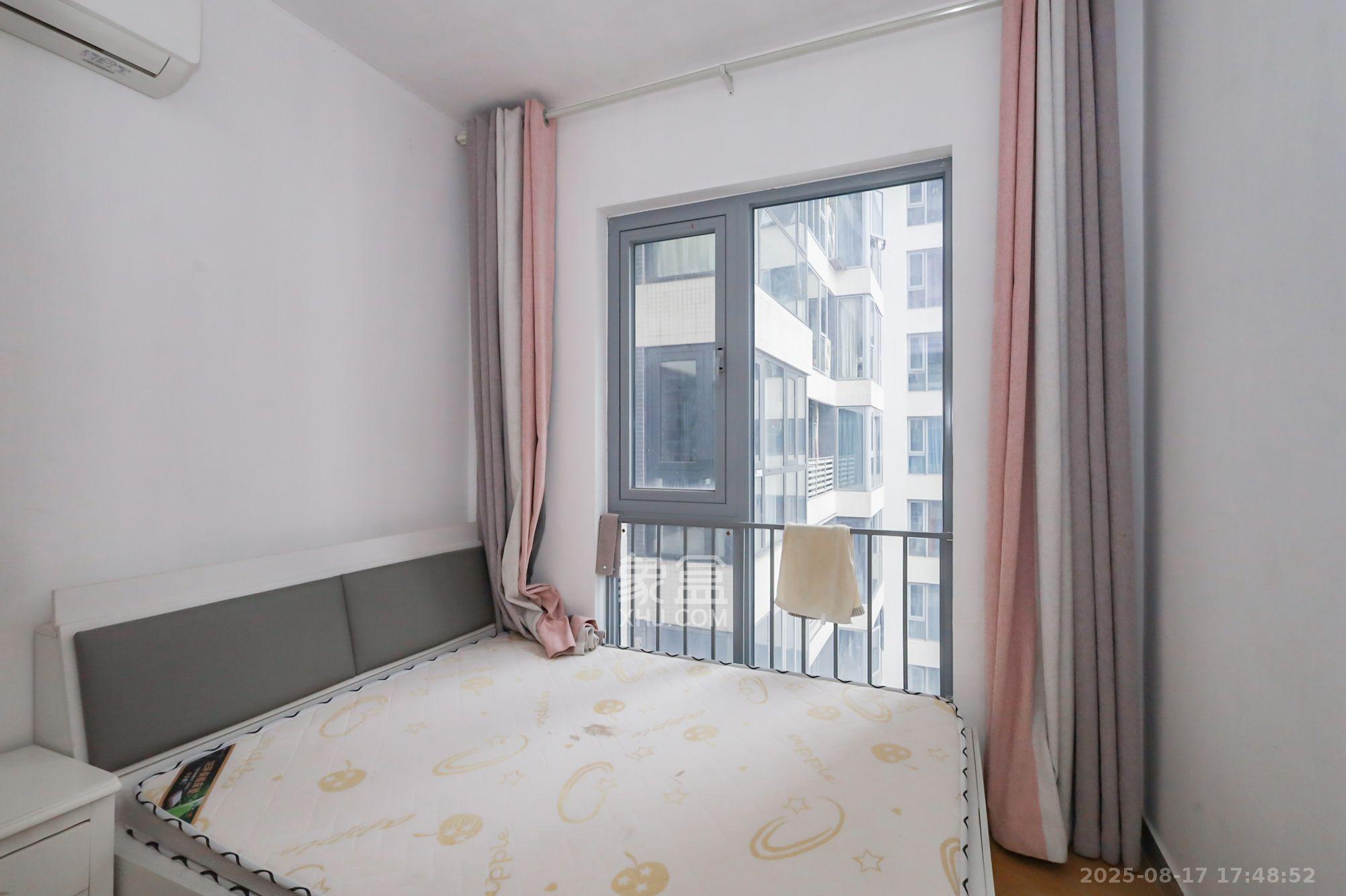 保利天禧D区 3室2厅1卫 2800.0元/月 保利天禧D区 3室2厅1卫 2800.0元/月室内图