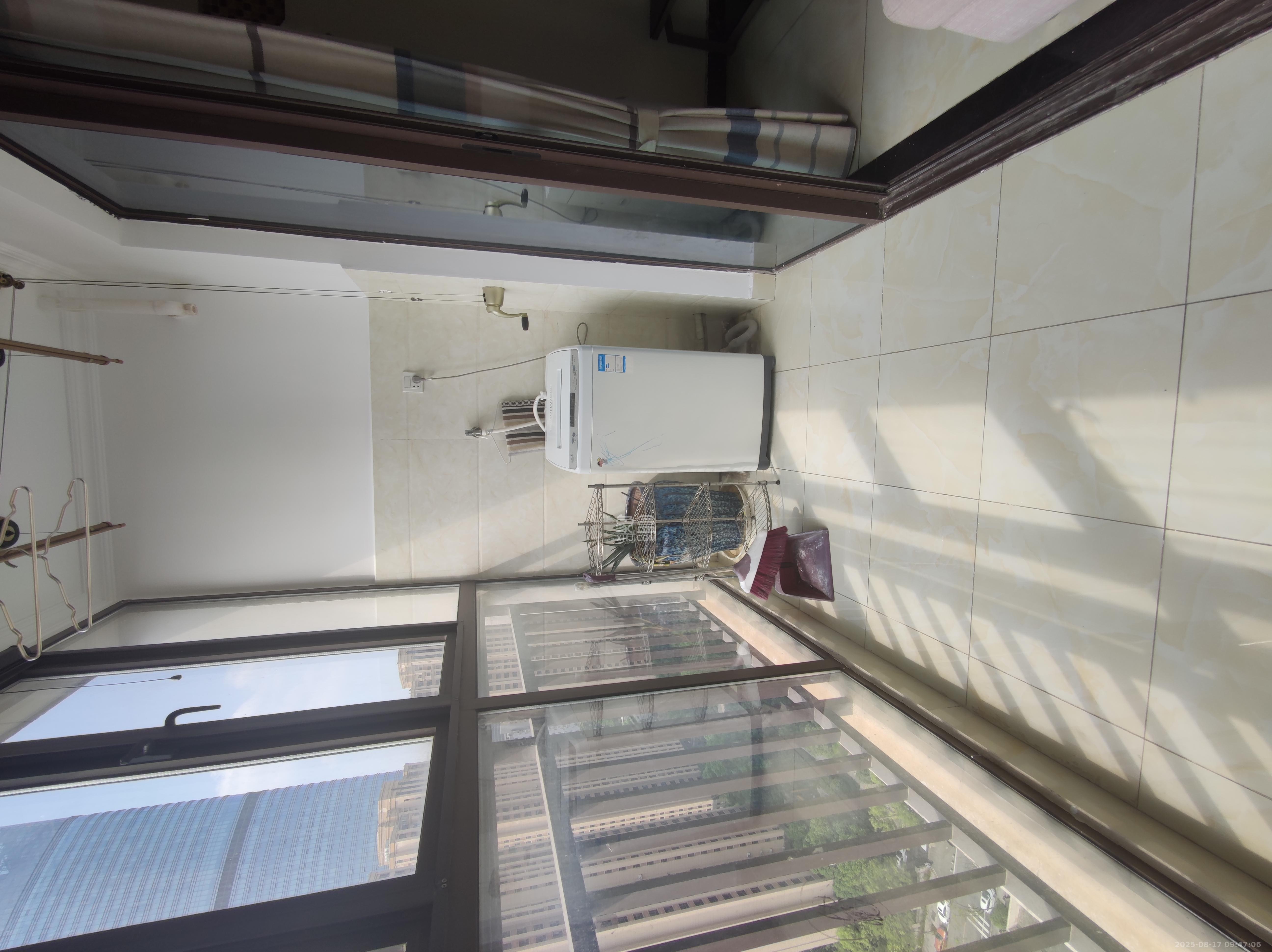 世茂外滩里(世茂铂翠湾三期) 4室2厅2卫 3800.0元/月 世茂外滩里(世茂铂翠湾三期) 4室2厅2卫 3800.0元/月室内图