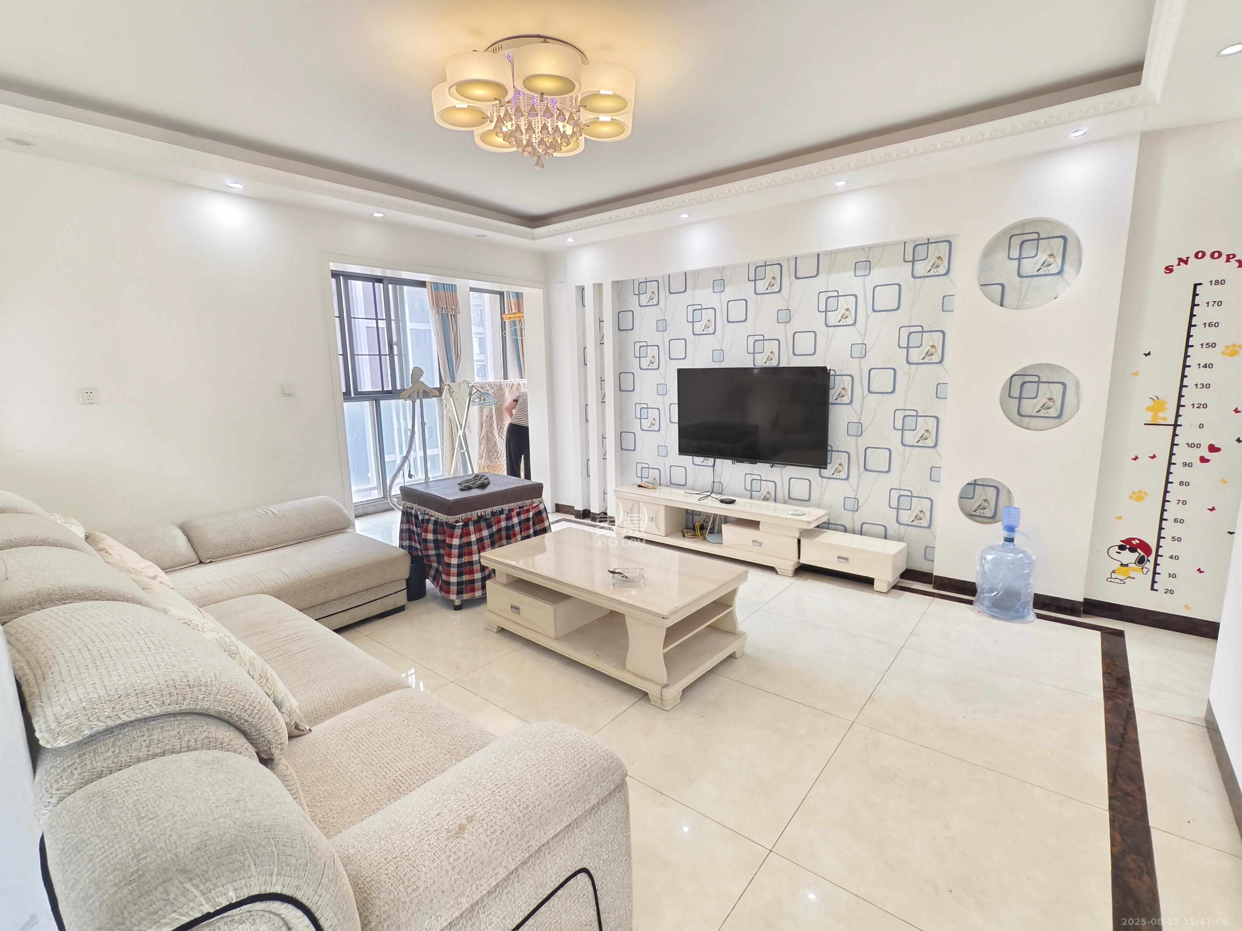 蓝山郡  3室2厅1卫    2600.0元/月 蓝山郡  3室2厅1卫    2600.0元/月室内图