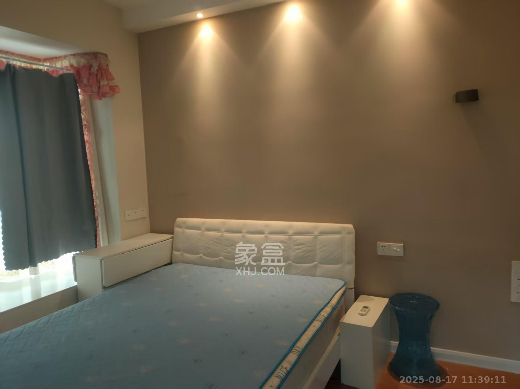 标志浪漫满屋（枫景公寓）  1室1厅1卫   1750.00元/月室内图